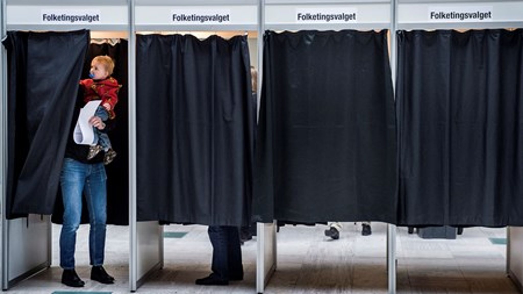 Partiernes tilslutning er meget stabile, men under overfladen er der&nbsp;stor vælgerudskiftning: Hver fjerde vælger vil ændre sin stemme fra valget.