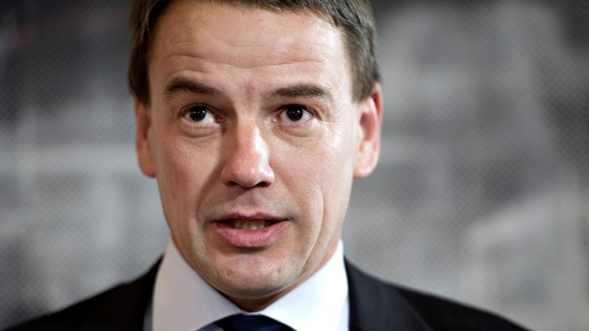 Tidligere udviklingsminister Christian Friis Bach (R) blev i juni 2012 advaret af embedsværket om, at Danmark måske brød internationale regler for ulandsbistand. 