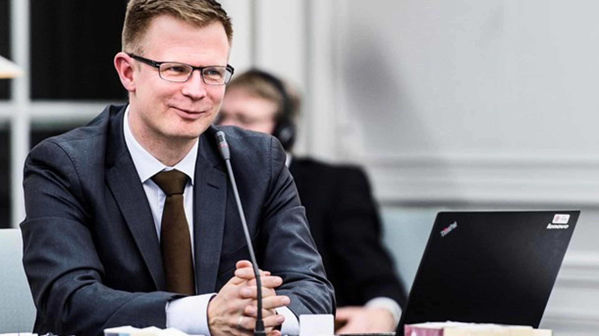 I Danmark er Benny Engelbrecht indiskutabelt den folketingspolitiker, der har taget dialogen mest seriøst på de sociale medier&nbsp;igennem årene, skriver Benjamin Rud Elberth.&nbsp;