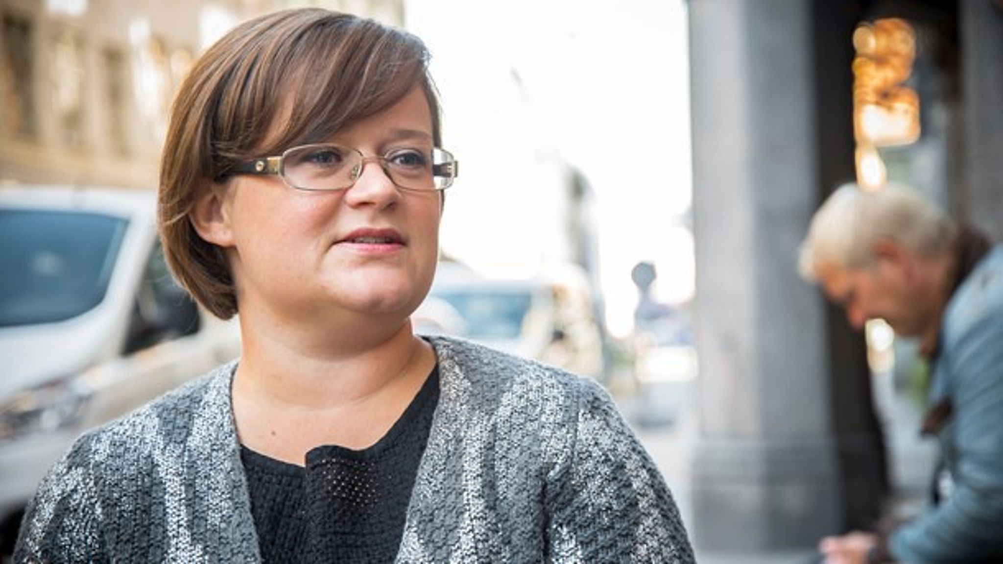 Ea
Krassel brugte sin barndom på at lede efter sin mor på de lokale værtshuse. Uden en professionel plejefamilie var hun knækket.&nbsp;