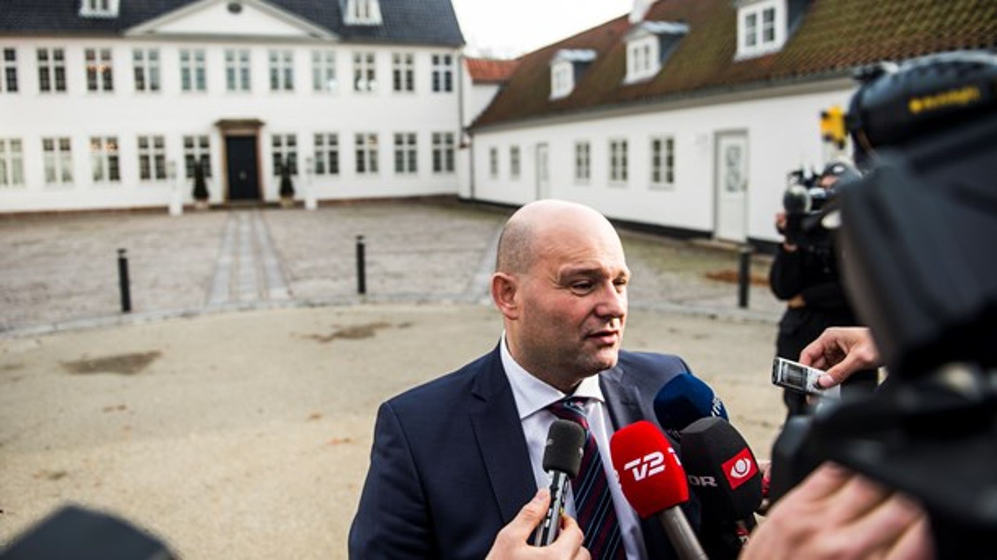 Den konservative leder Søren Pape på vej til forhandlinger med statsministeren på Marienborg. Flere grønne organisationer håber, at han går der fra med grønne aftryk i et nyt regeringsgrundlag – eksempelvis et selvstændigt miljøministerium.