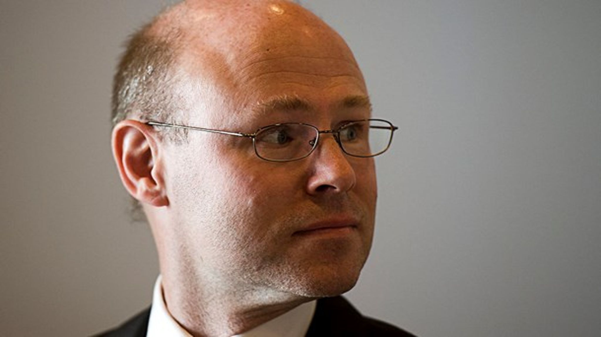 Professor Niels Fenger advarer mod at gå for meget på kompromis med centrale retslige værdier i den offentlige sektor, når der skal indhøstes digitale besparelser.
