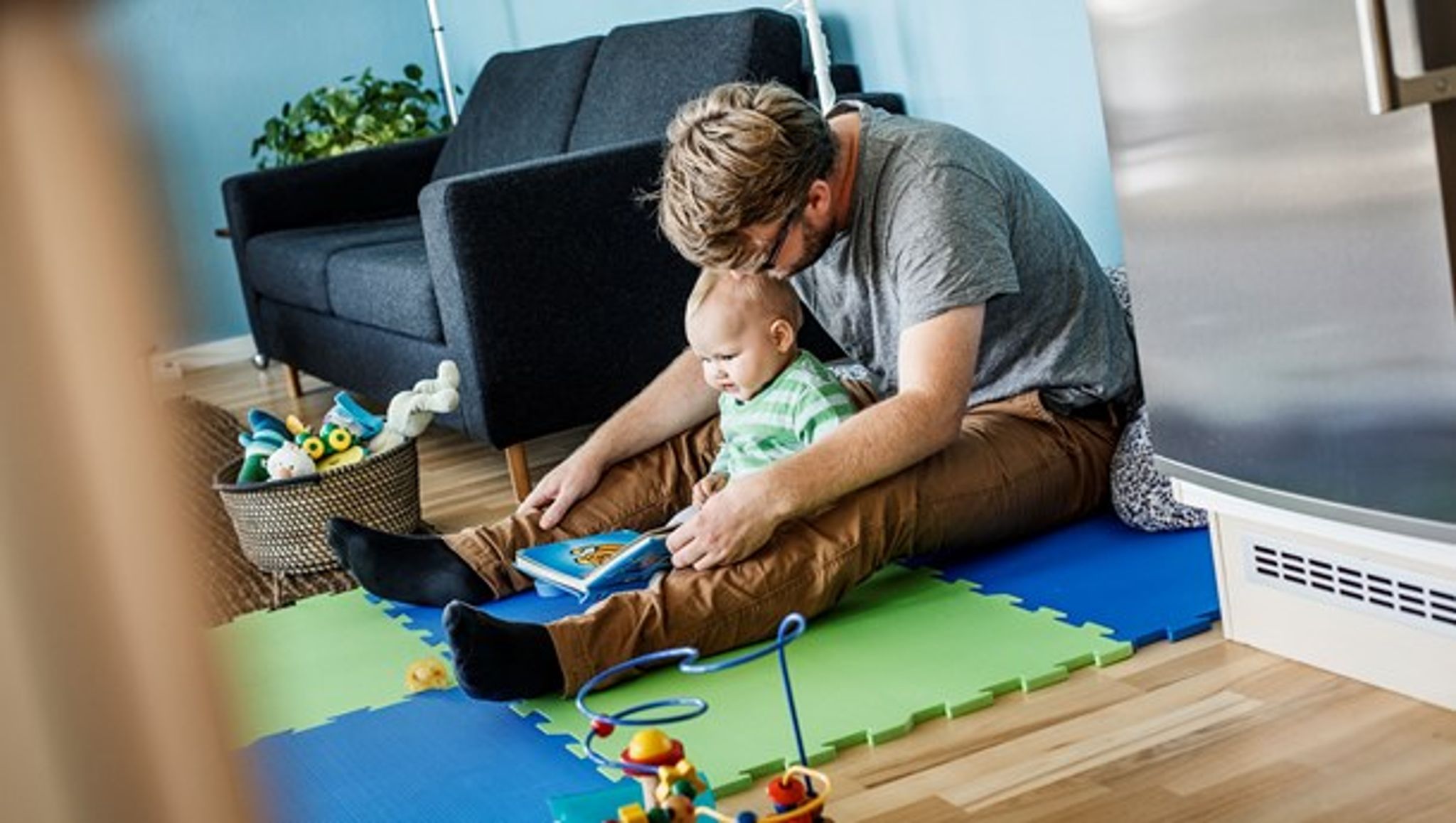 Det kan blandt andet gå ud over forældreorloven, når EU's sociale søjle skal oversættes til love, skriver Dansk Arbejdsgiverforening.