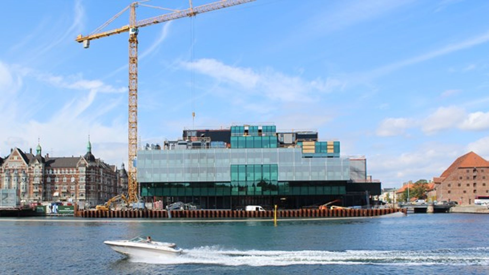 Ti erhvervsforskere skal være med til at danne grundlaget for en dansk videnklynge om smart cities og smart buildings. Klyngen skal forankres i det nye Blox-byggeri i København.<br>