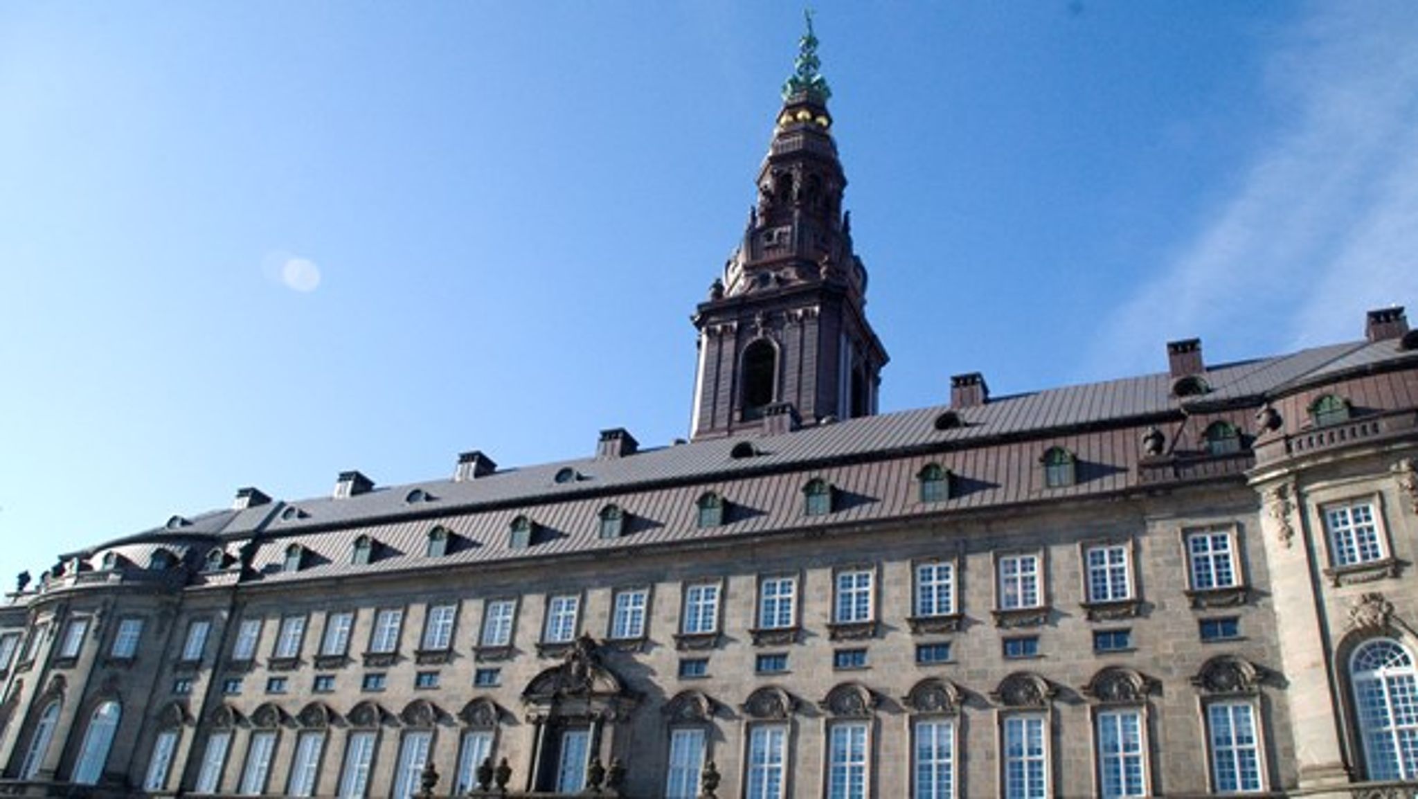 Ingen af de ngo'er, der er videre til anden runde om nye partnerskabsaftaler, har hovedsæde mere end 20 kilometer væk fra Slotsholmen og Christiansborg.