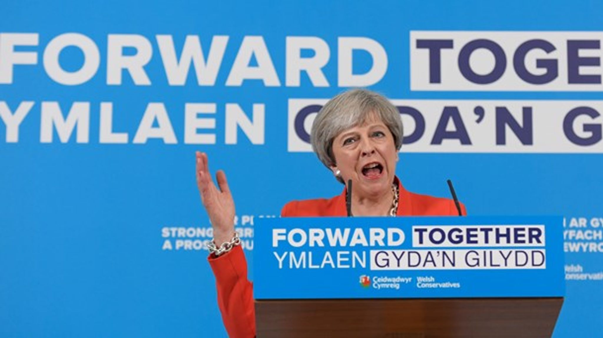 Briterne skal til valg den 8. juni. Premierminister Theresa May ligner stadig en sikker vinder til trods for, at Conservatives forspring er skrumpet i meningsmålingerne, skriver valgforsker Kenneth Thue i sin klumme. 