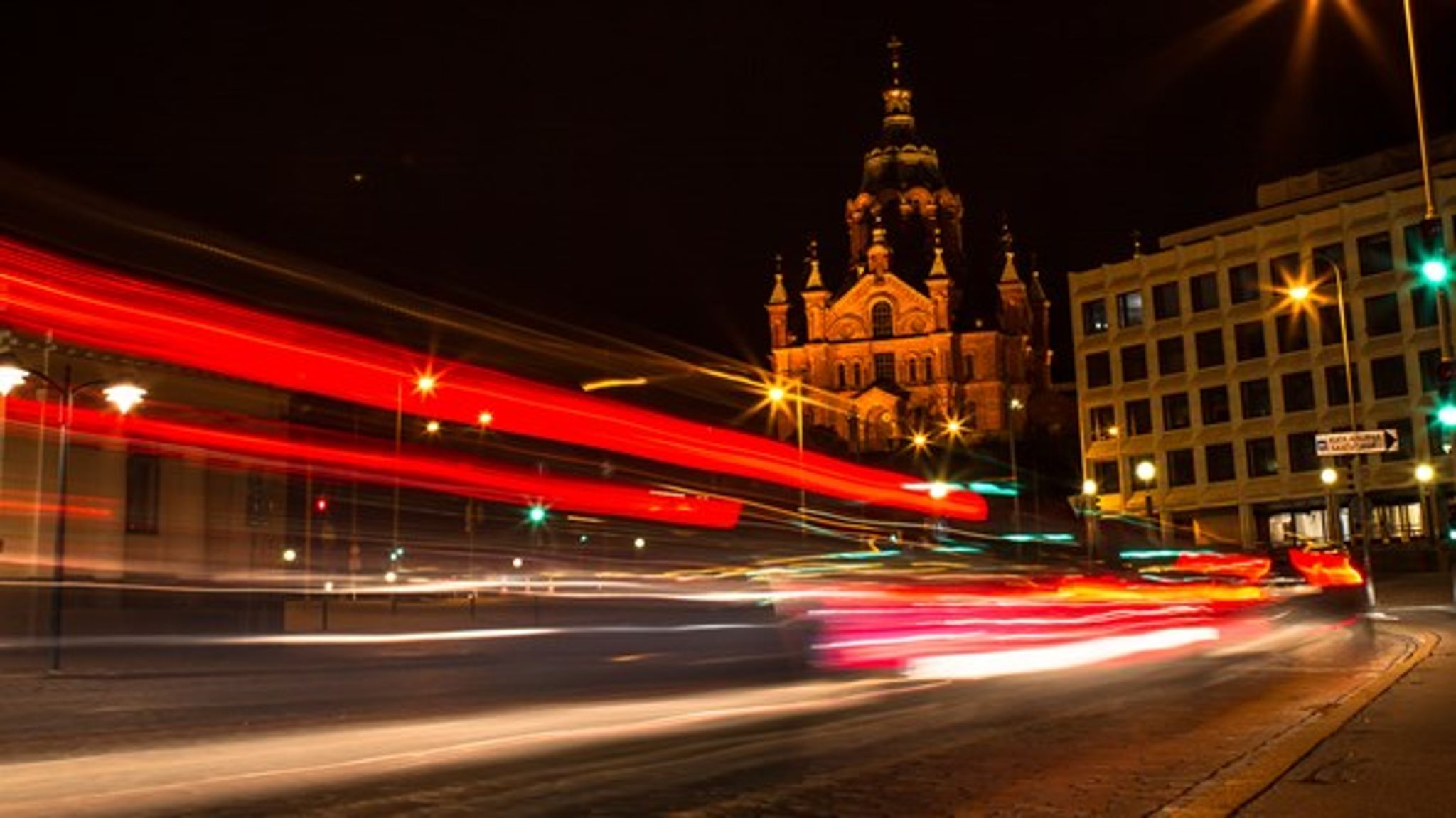 Der er masser af muligheder for en langt mere grøn, billig og fleksibel transportsektor, skriver Roger Matthisen (ALT).