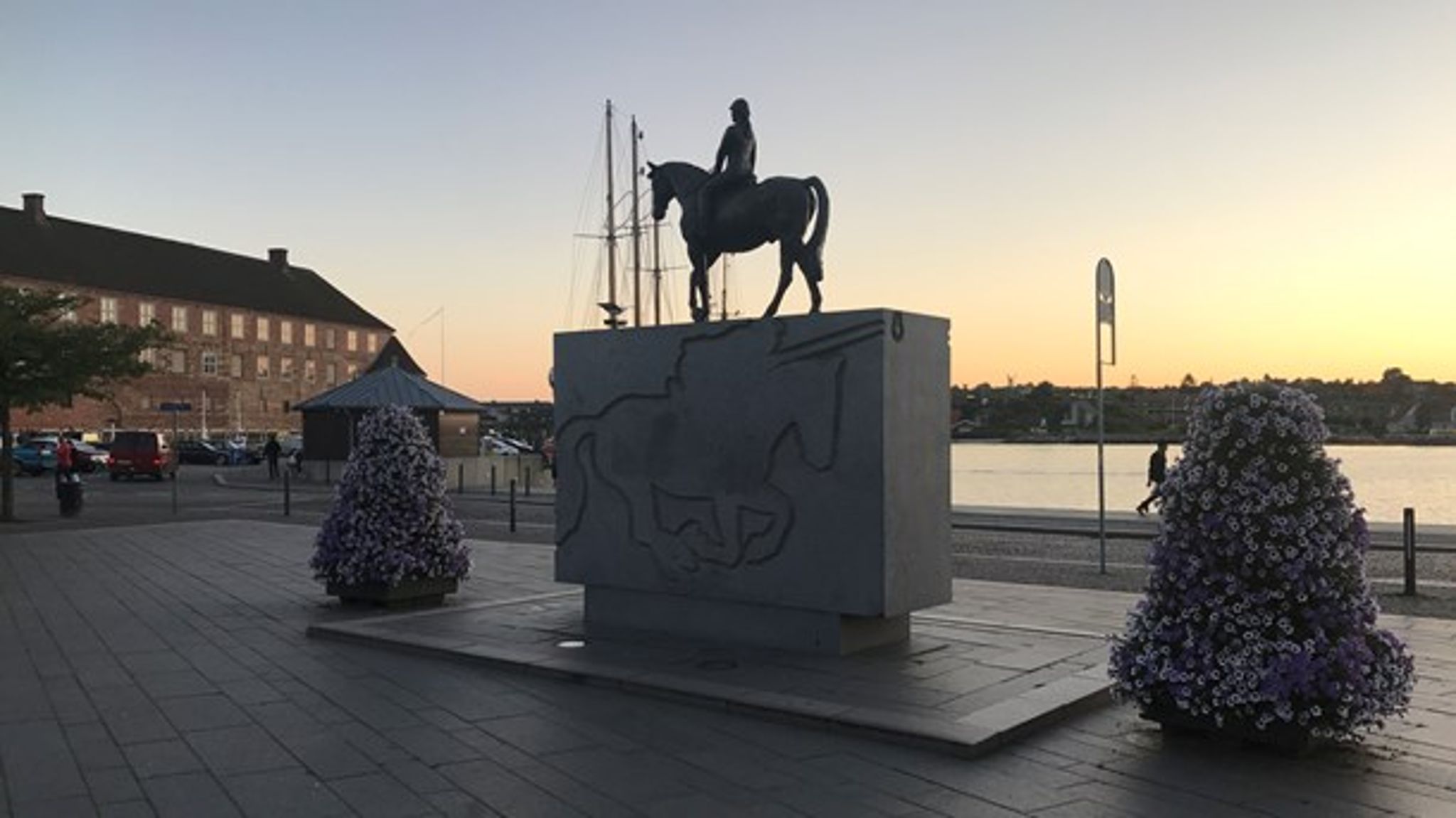Sønderborg&nbsp;–&nbsp;anderledes fredelig sommer end i Barcelona. Byens tone over for ældre medborgere er forbilledlig, mener Altingets udgiver.