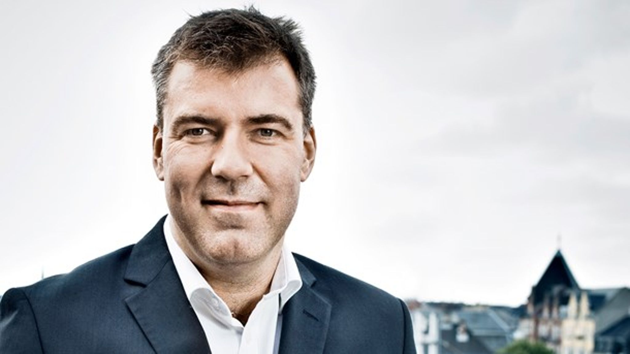 Direktør i Dansk Energi, Lars Aagaard, vil have støtten til energisparende tiltag flyttet til finansloven frem for elregningen.