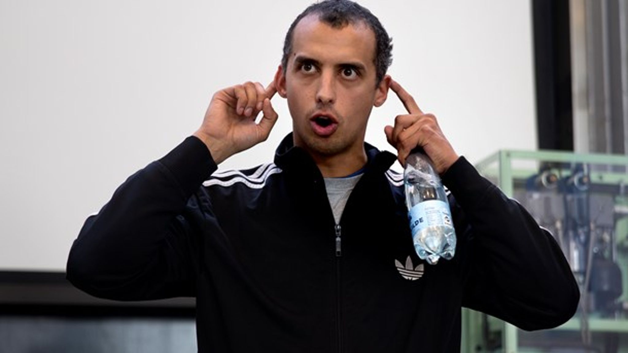 Skoleydelsen bliver "mere og mere en knast i forhandlingerne” om FGU, fortæller Mattias Tesfaye (S).&nbsp;"Det er skåret ned med 30 procent, siden vi begyndte at forhandle. Det økonomiske fundament for alle diskussionerne er jo røget.”