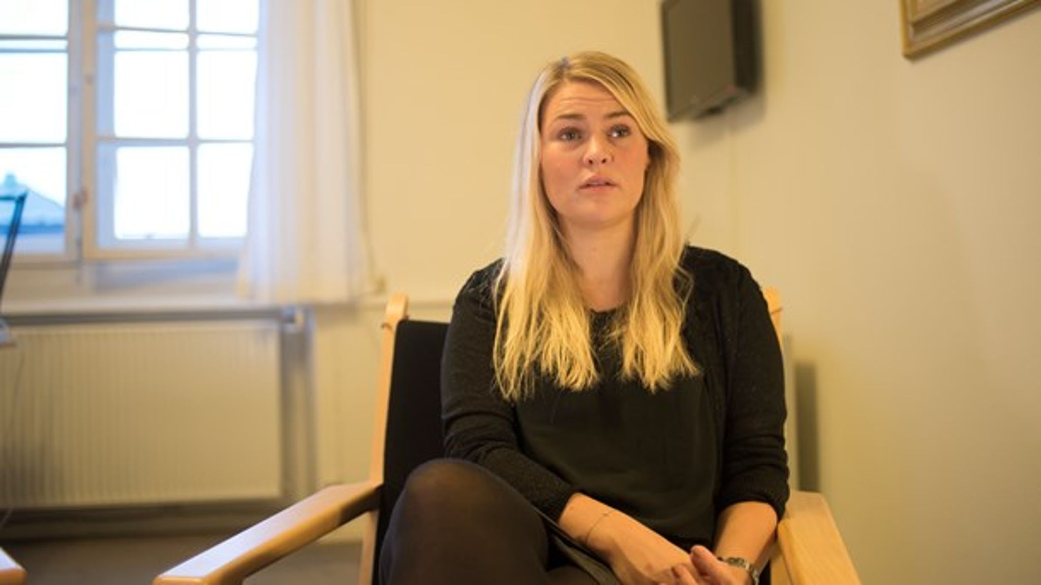 Laura Lindahl (LA) bakker fuldt op om udlændinge- og integrationsminister Inger Støjbergs (V) forslag i juni om at annullere en pulje, der skulle støtte integrationsprojektet Exitcirklen. Ministeren er kaldt i samråd i sagen.