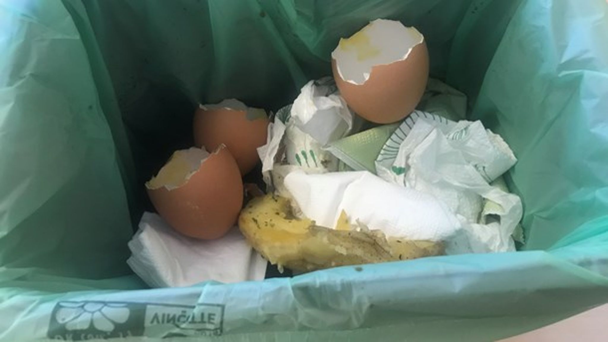 41 procent af vores husholdningsaffald er bioaffald, der kan genbruges. Levering af grønne poser med tilhørende spand giver forståelse for kommunens betydning, skriver Rasmus Nielsen.