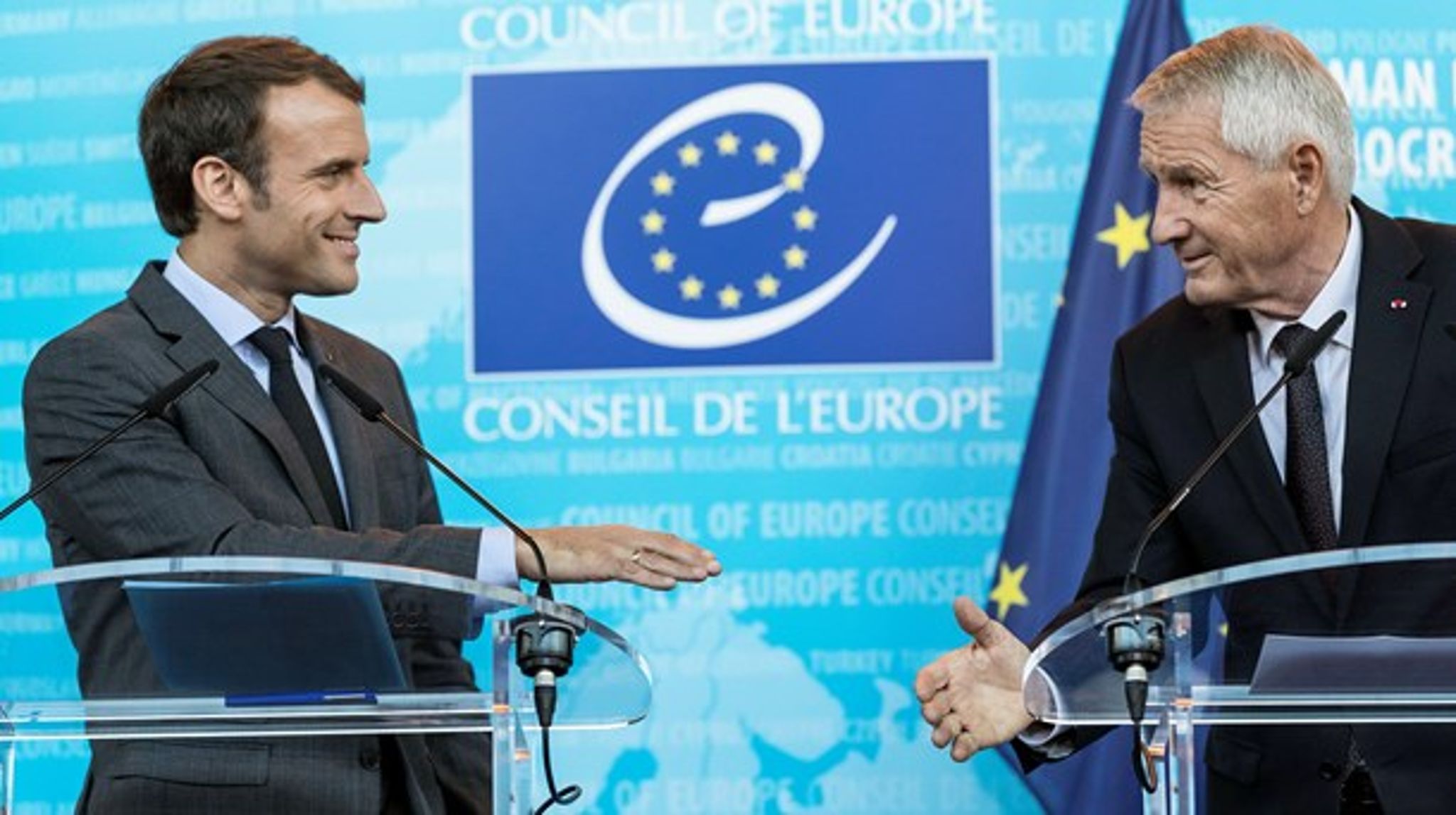 Emmanuel Macron har med sit besøg i Europarådet (billedet) vist, at man kan løse menneskeretsdomstolens udfordringer inden for det eksisterende system, skriver Jonas Christoffersen, Institut for Menneskerettigheder. 