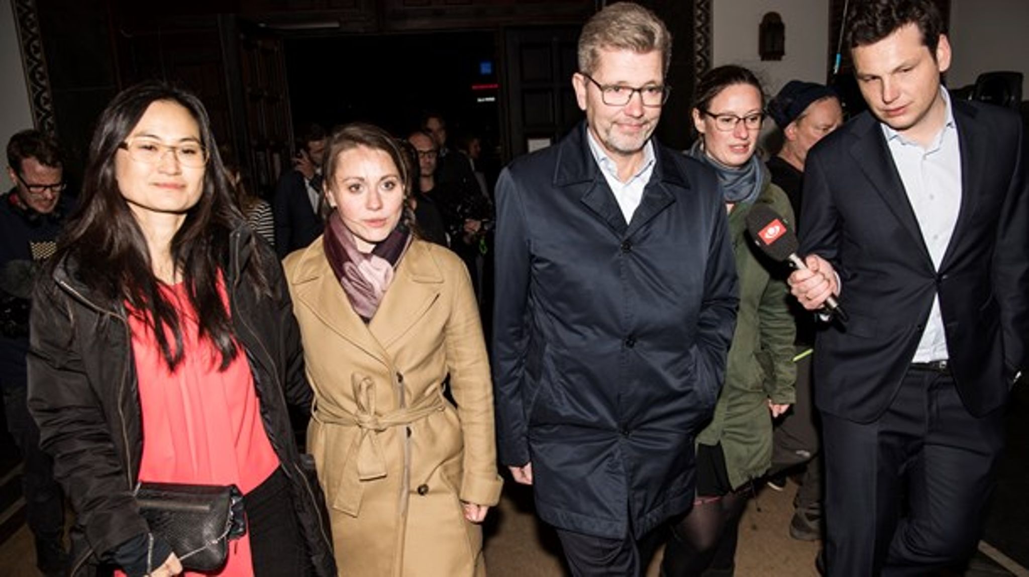 Overborgmester Frank Jensen (S) ankommer på Rådhuspladsen i København på valgaftenen.