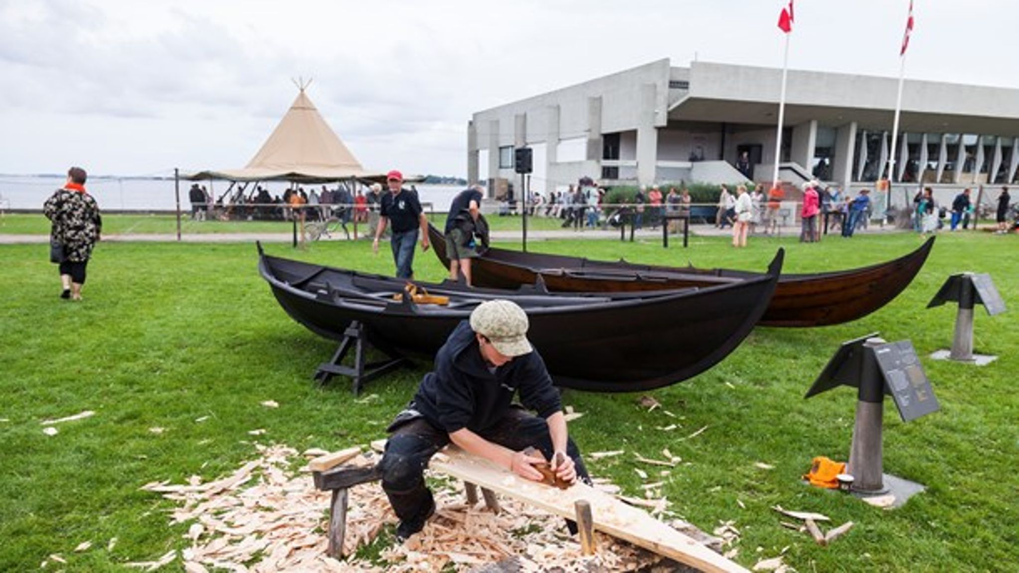 De kommende år vil vi se flere specialmuseer som f.eks. Vikingeskibsmuseet i Roskilde, mens de små lokalhistoriske museer får sværere vilkår med status quo, vurderer kronikør Peter Thor Andersen.<br>