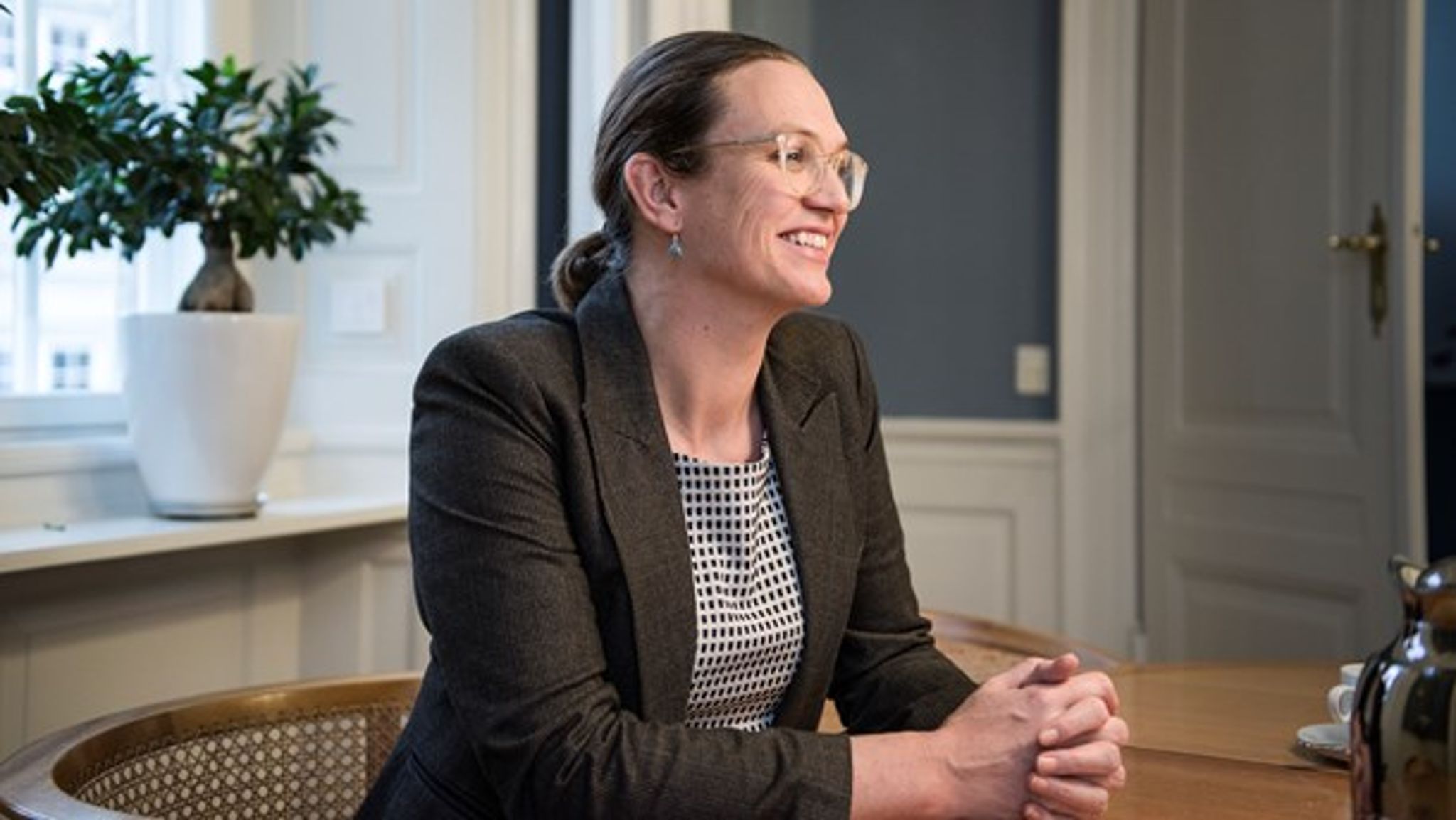 "Børn og unge skal forholde sig til teknologi i dybden. Det er blevet vigtigere, at de forstår teknologien og hvordan den påvirker os," siger undervisningsminister Merete Riisager.&nbsp;