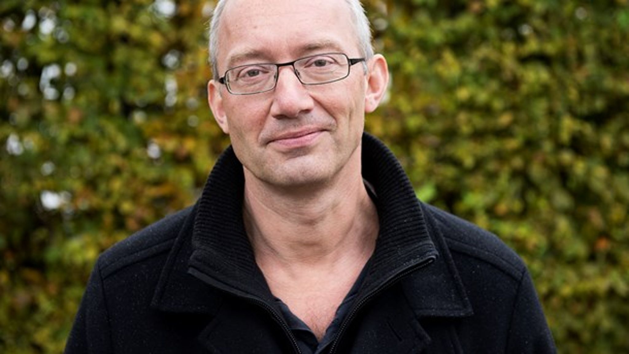 <b>ALTOMSIGGRIBENDE:</b> Selv en gennemgarvet journalist som Niels Krause-Kjær siger ”omkring” næsten hver eneste gang han mener ”om”. Hvad fanden skete der lige, spørger Martin Lund.