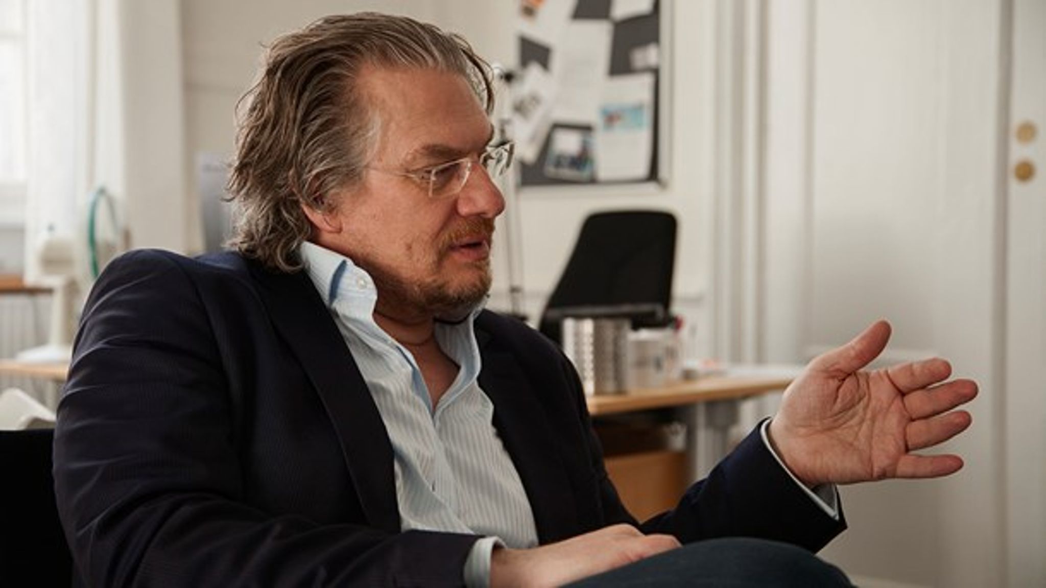 Bureaukrati skaber ifølge Henrik Dahl ingen værdi for borgerne. Derfor tog han og Eva Kjer Hansen i efteråret på Tour de afbureaukratisering. 