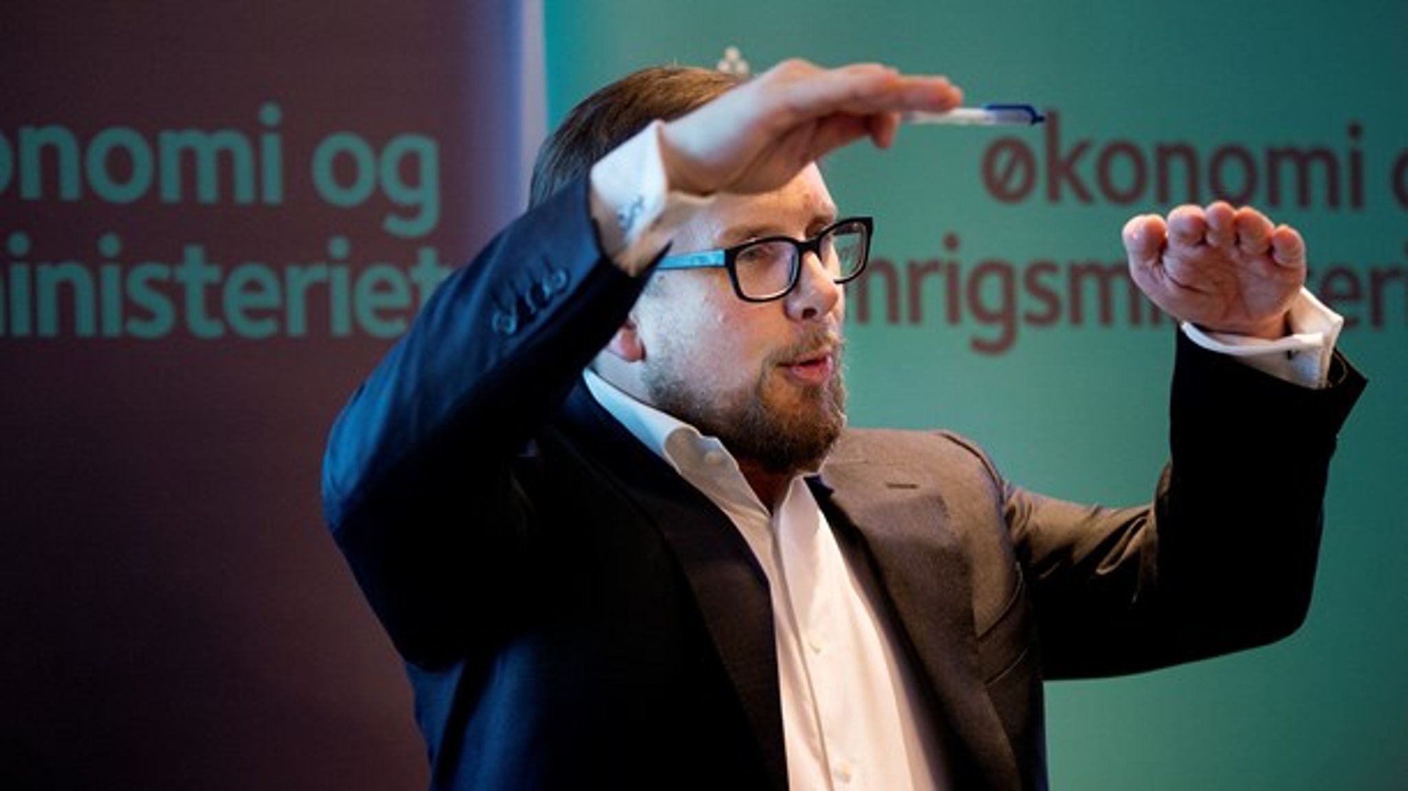 Økonomi- og inderigsministeren mener, at regeringens forslag om et nyt resultattilskud til kommunernes integrationsindsat og den kommunale udligning er to uafhængige ting.