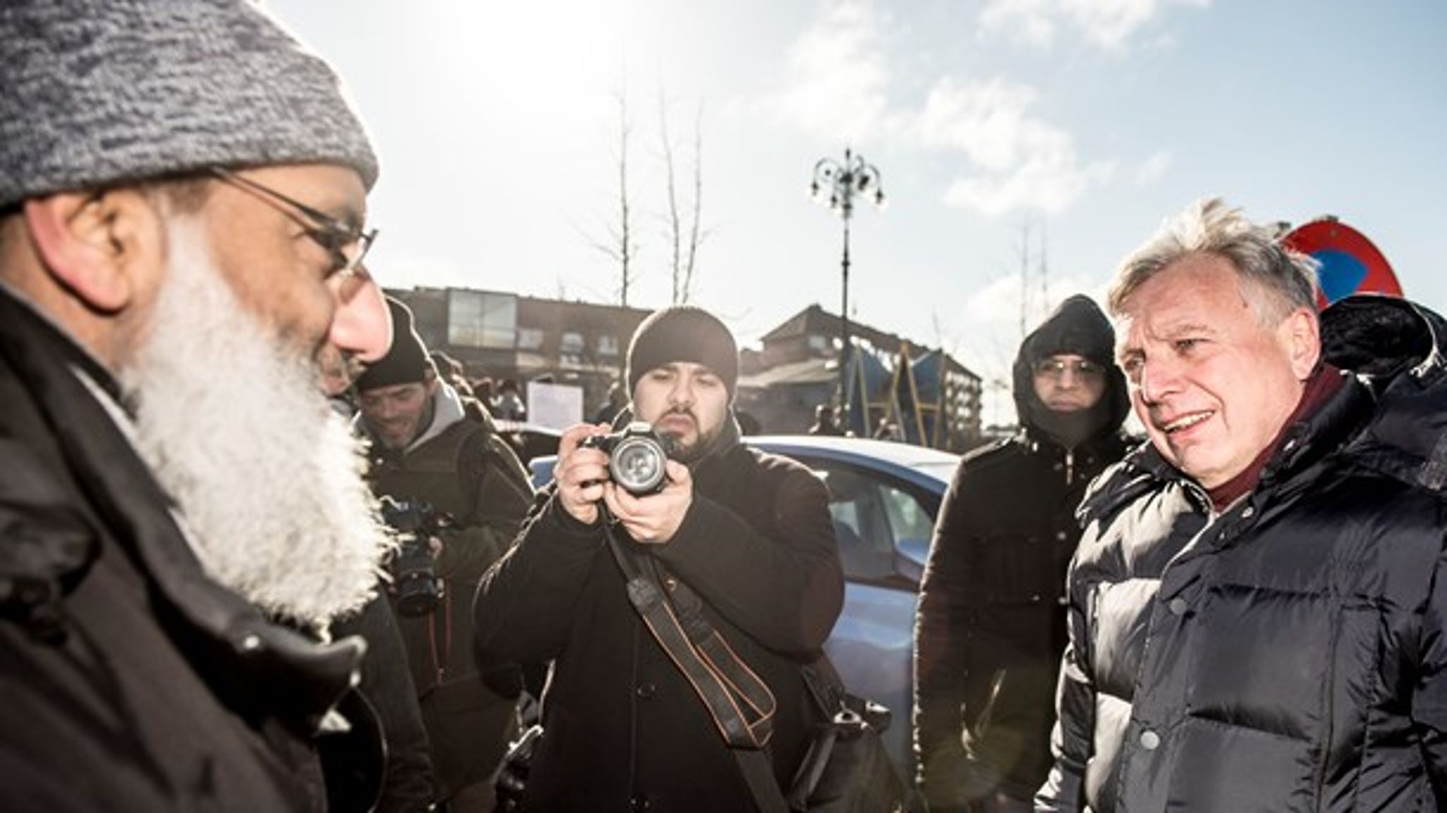 Mjølnerparkens formand, Muhammad Aslam,&nbsp;i dialog med Uffe Elbæk (ALT) inden regeringen præsenterede sit ghettoudspil 1. marts 2018.