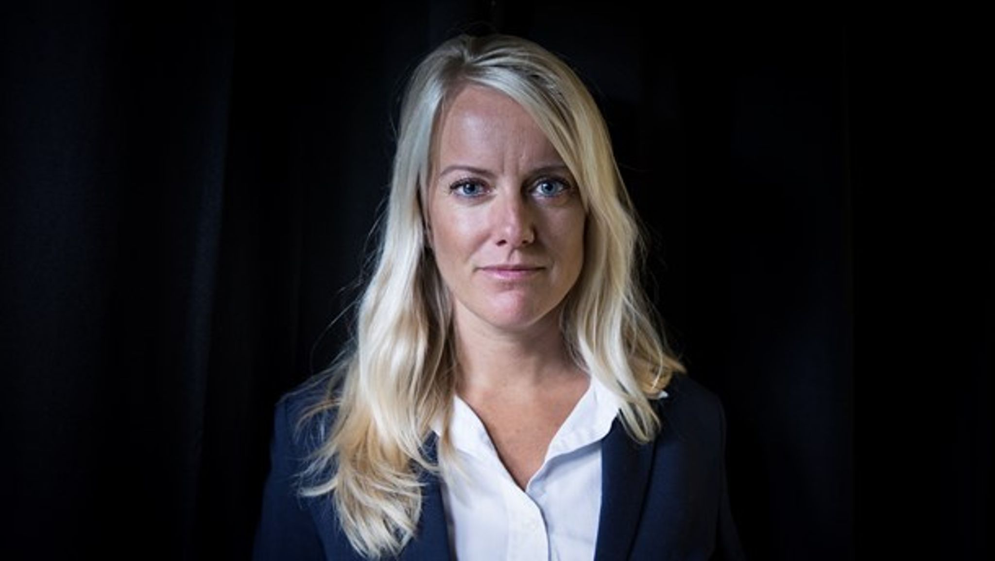 Ved at blande sig i forhandlingerne fisker DF, Radikale og den yderste venstrefløj efter 700.000 offentlige stemmer, skriver Pernille Vermund.