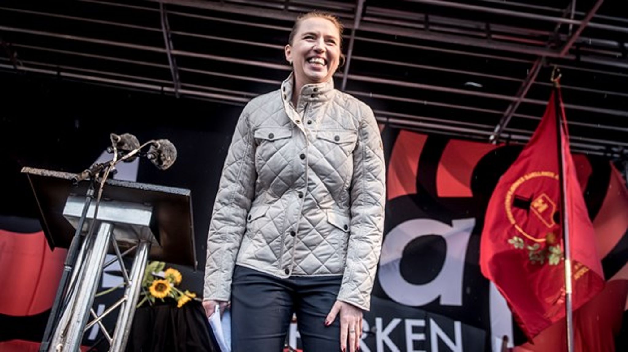 Mette Frederiksen turnerede&nbsp;1. maj med forslaget om at give&nbsp;50.000 kroner til udlærte fra særlige erhvervsuddannelser.