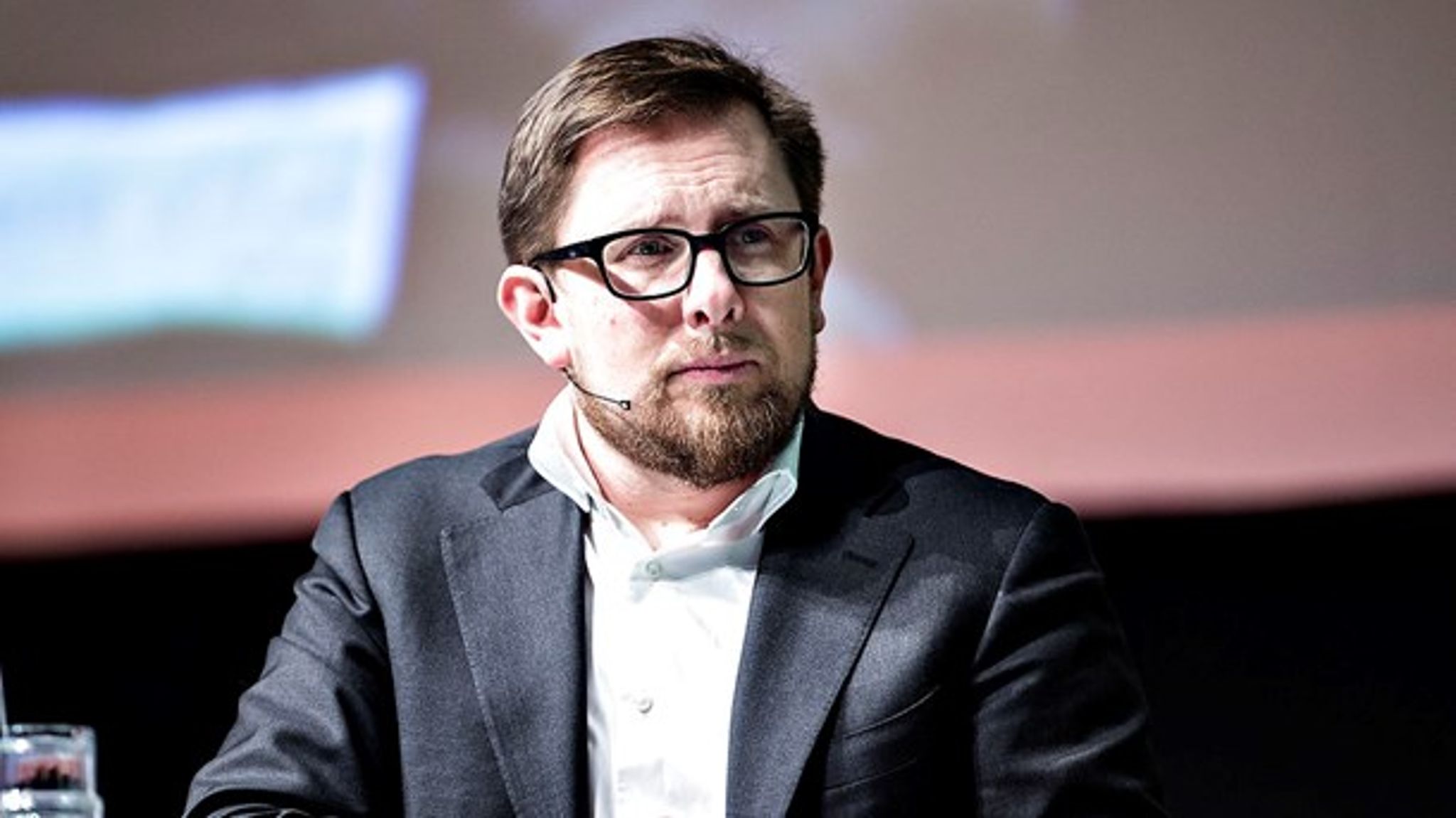 Økonomi- og indenrigsminister Simon Emil Ammitzbøll-Bille (LA) har indgået en aftale med samtlige folketingspartier på nær Enhedslisten, der skal hæve normalstraffen for trusler og chikane mod lokalpolitikere.