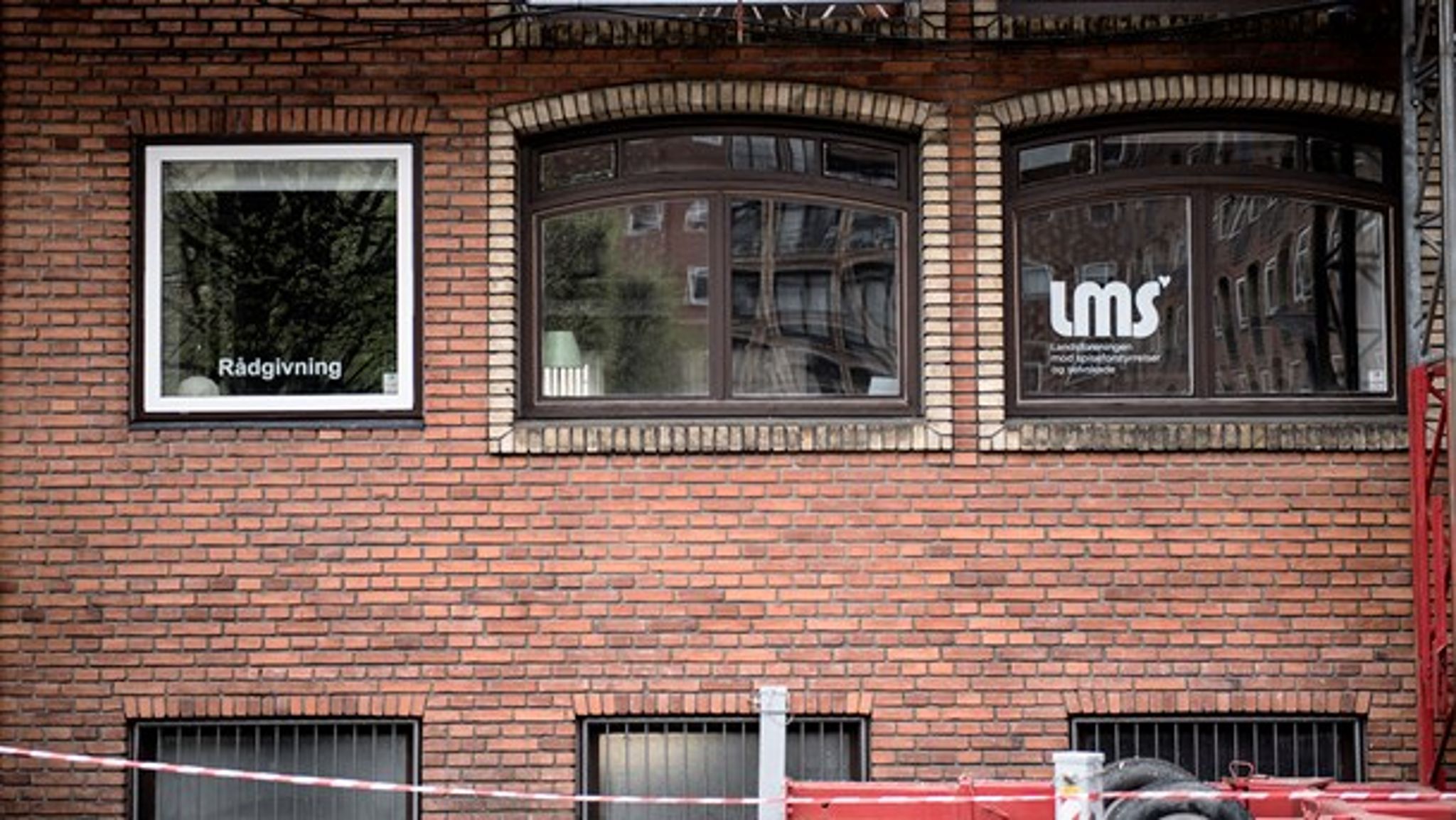 Det psykiske arbejdsmiljø er "dårligt og nedbrydende", skrev tre fagforeninger allerede i 2011 i et brev til bestyrelsen i Landsforeningen mod Spiseforstyrrelser og Selvskade.