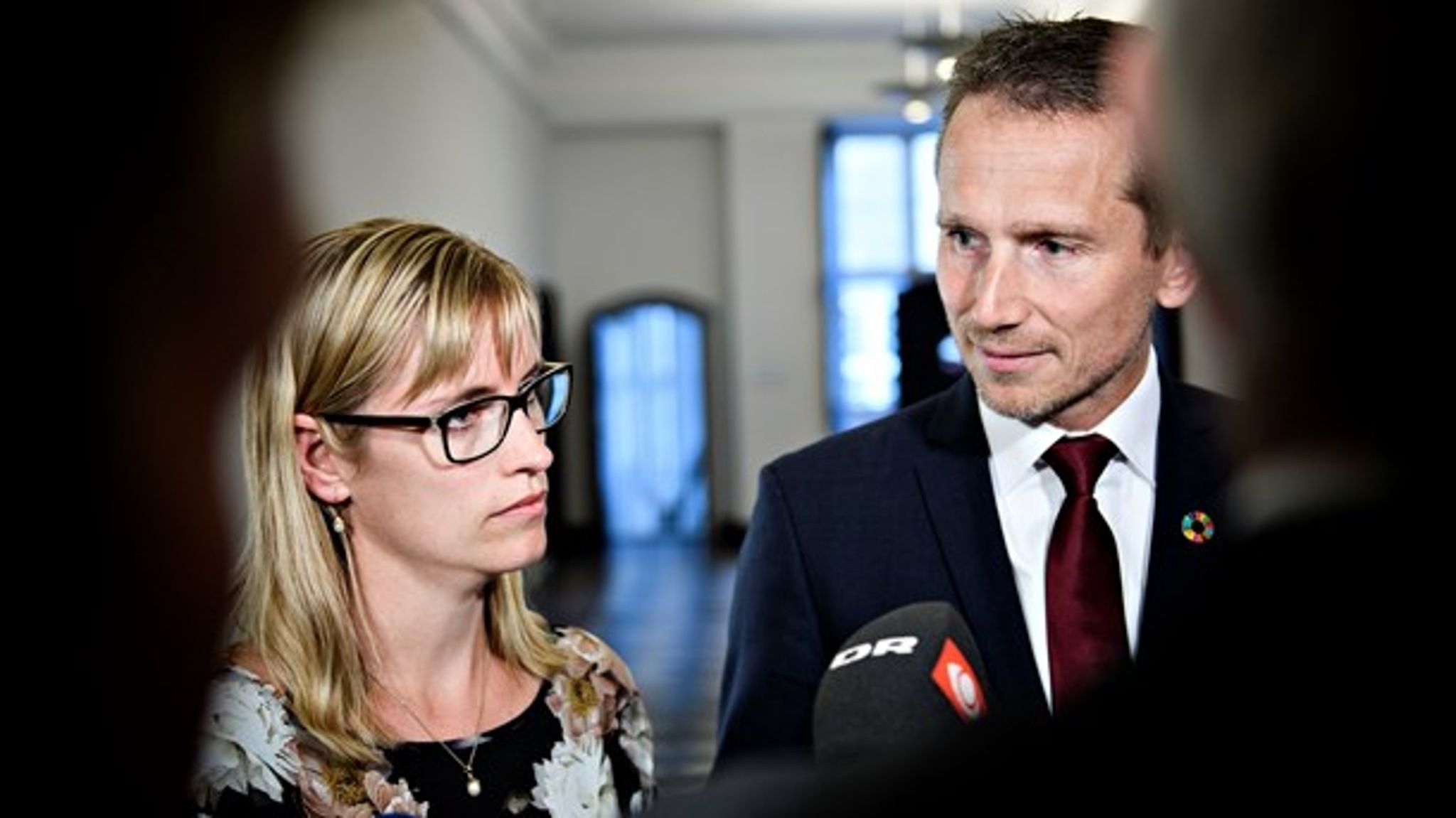 Tanken bag det nye teknologibidrag er, at indførslen af ny
teknologi automatisk betyder, at man sparer penge. Det passer sikkert godt ind
i et regneark, men i den kliniske virkelighed holder det ikke vand, skriver
Lægeforeningen om økonomiaftalen mellem regeringen og Danske Regioner.