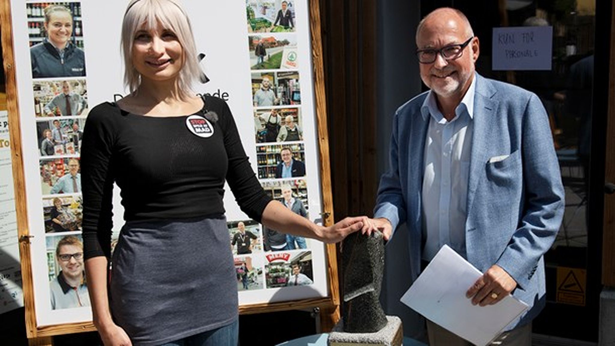 Selina Juul modtog efter en folkemøde-debat den nystiftede pris Stræberen af John Wagner fra De Samvirkende Købmænd. 