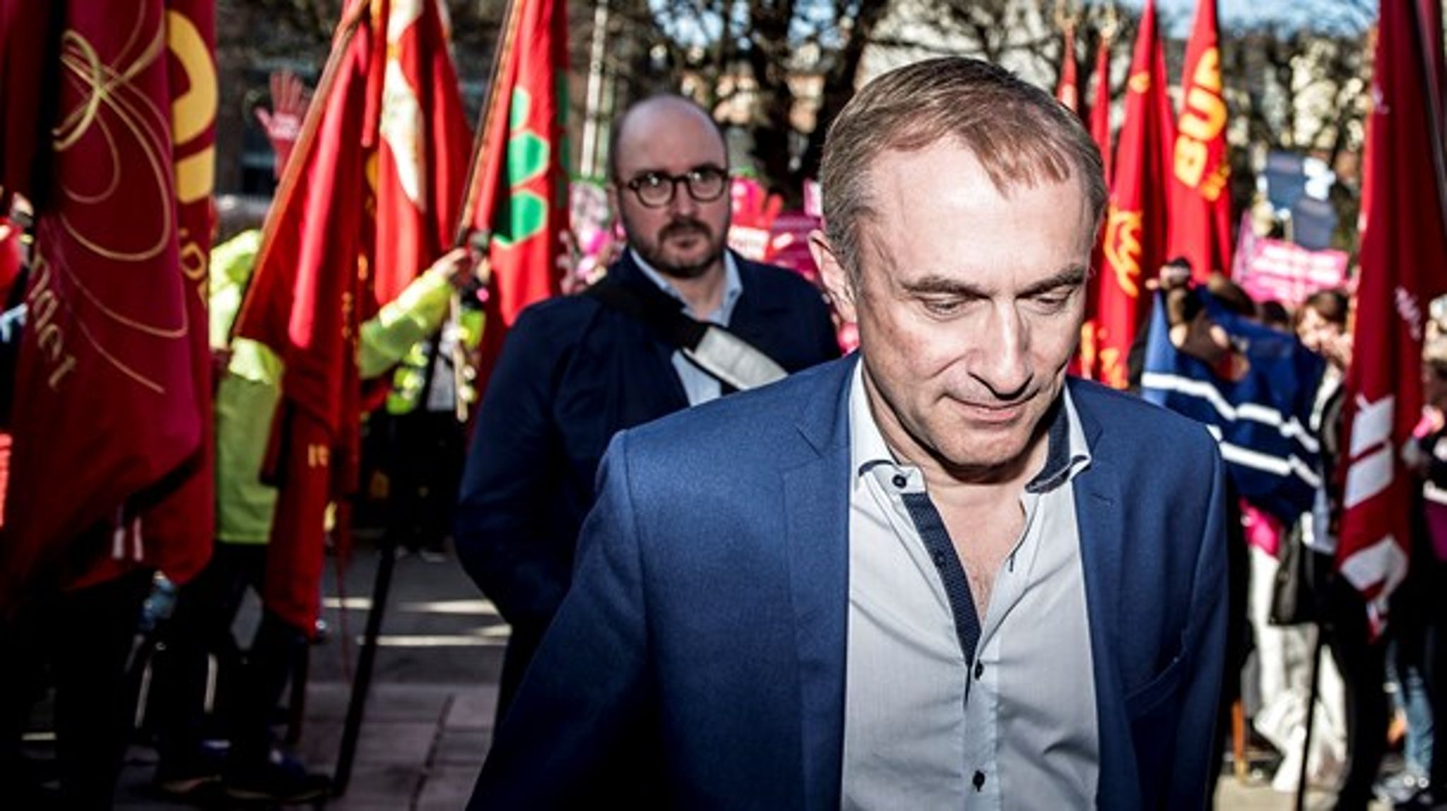 <b>OK18: </b>KL's Michael Ziegler var i orkanens øje ved overenskomstforhandlingerne mellem stat, kommuner og regioner. Her går han ind i Forligsinstitutionen fredag 20. april 2018. 