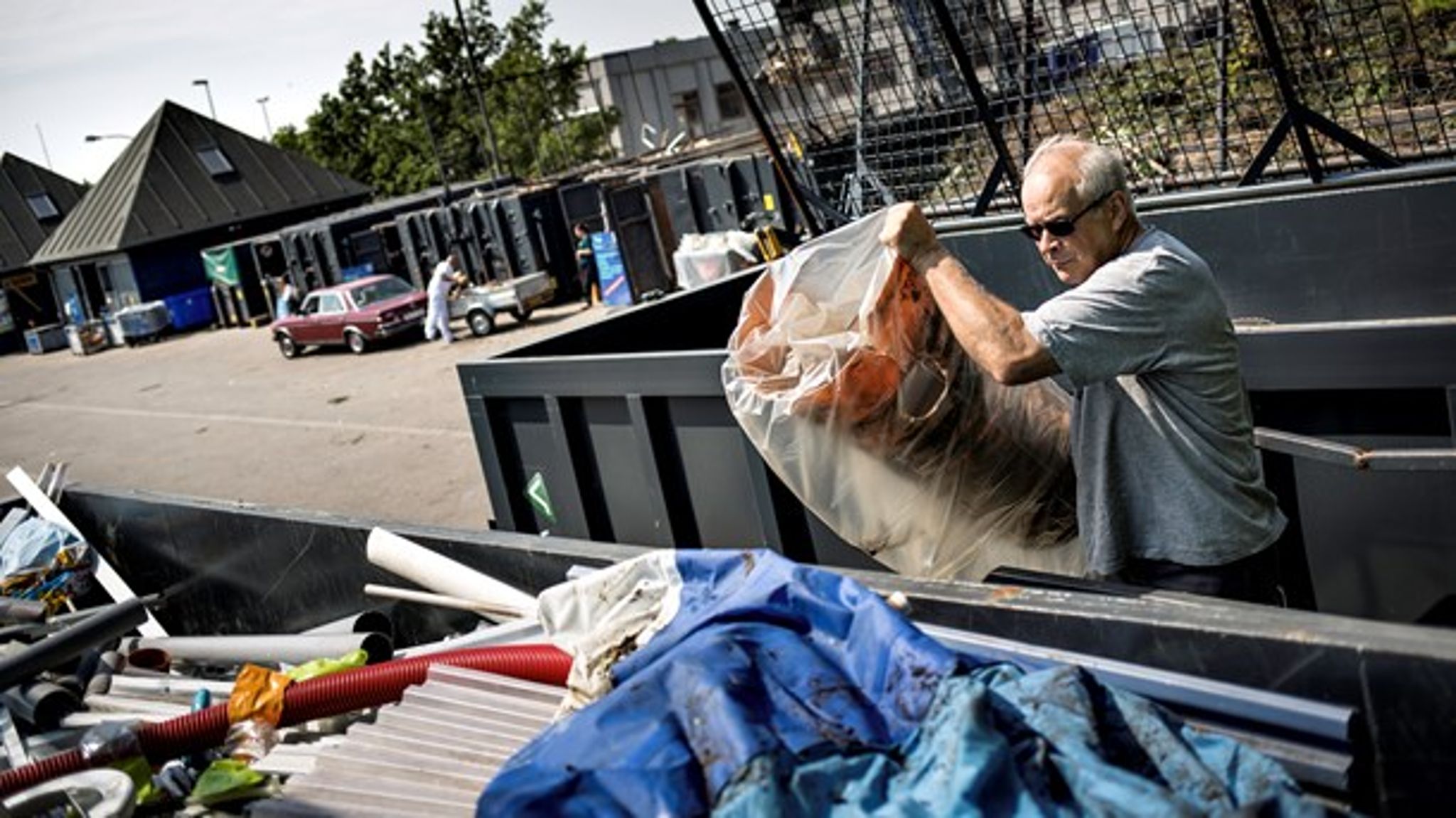 Skal vi udvikle den cirkulære økonomi, så den bliver forretningsbaseret, skal private virksomheder have lige og fair adgang til affaldet. Det kræver et opgør med kommunernes fortrinsstilling i forhold til håndtering af affald, skriver Michael H. Nielsen.