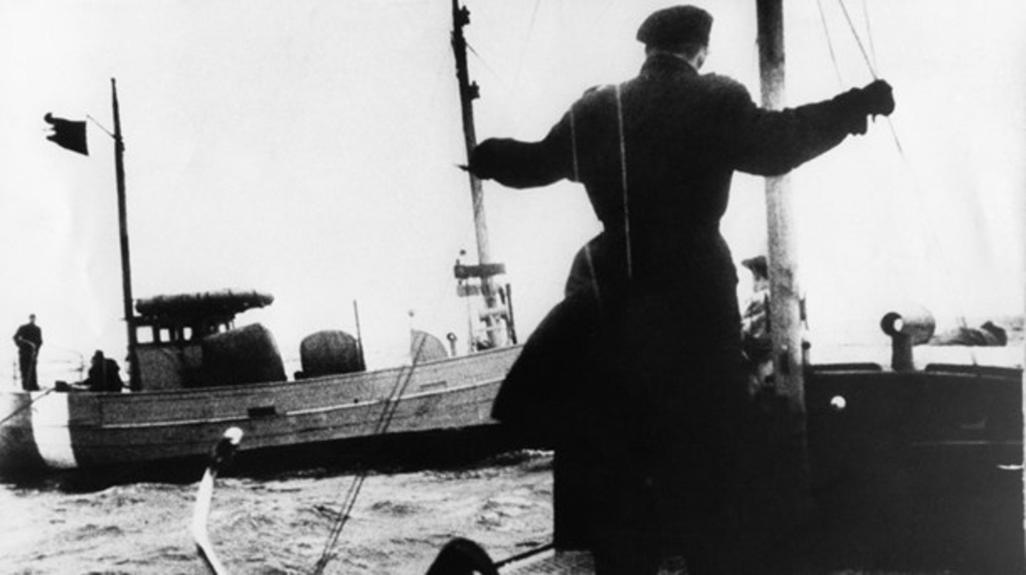 <b>FLUGTEN:</b> Et sjælden foto fra en af de flugtaktioner over Øresund, hvor tusinder af danske jøder flygtede til sikkerheden i Sverige, efteråret 1943.