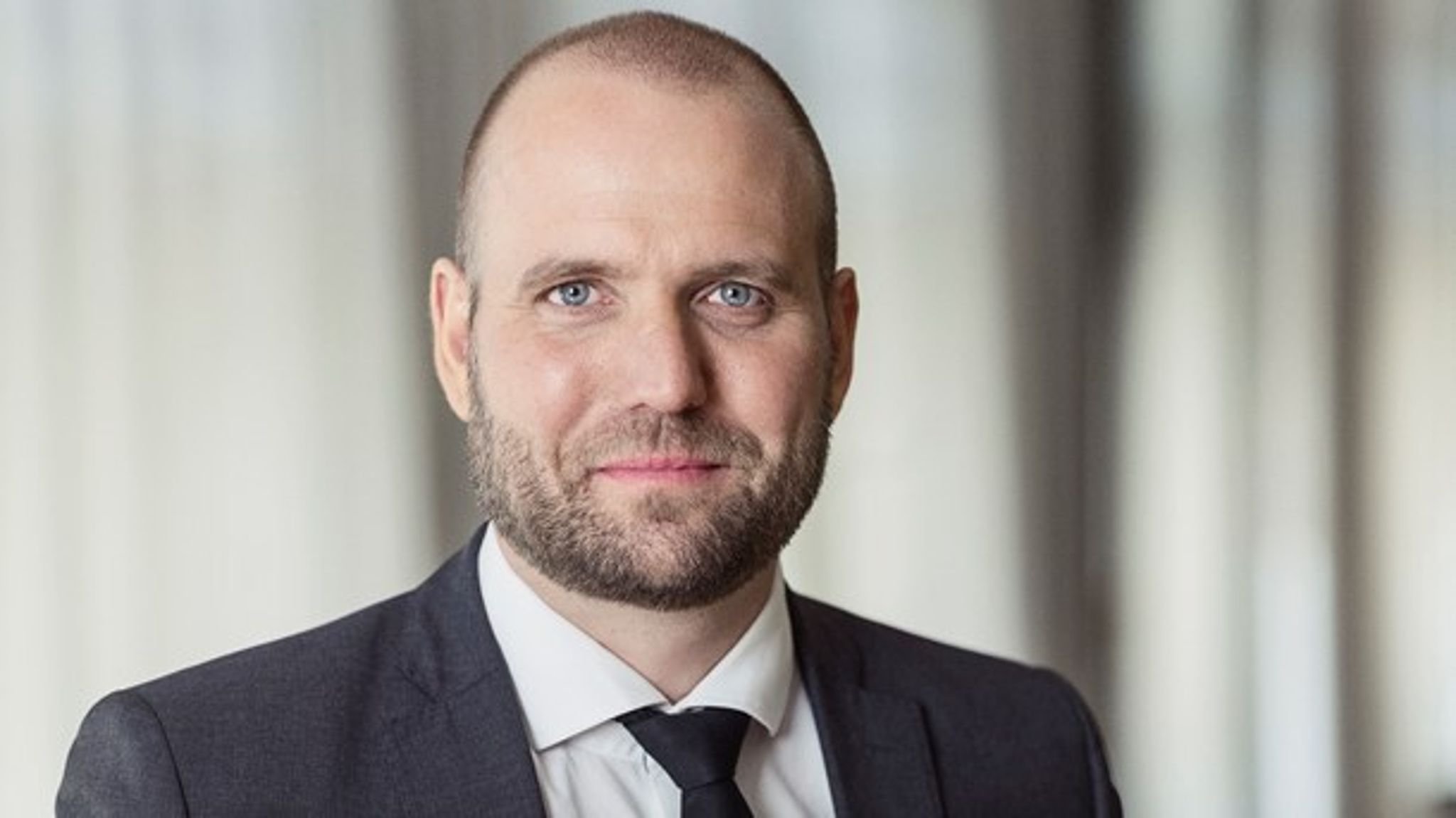 Formanden for KL's Børne- og Undervisningsudvalg, Thomas Gyldal Petersen (S), er ikke tilfreds med ministerens udmelding om, at kommunerne ikke må have flertal i de nye FGU-bestyrelser.&nbsp;
