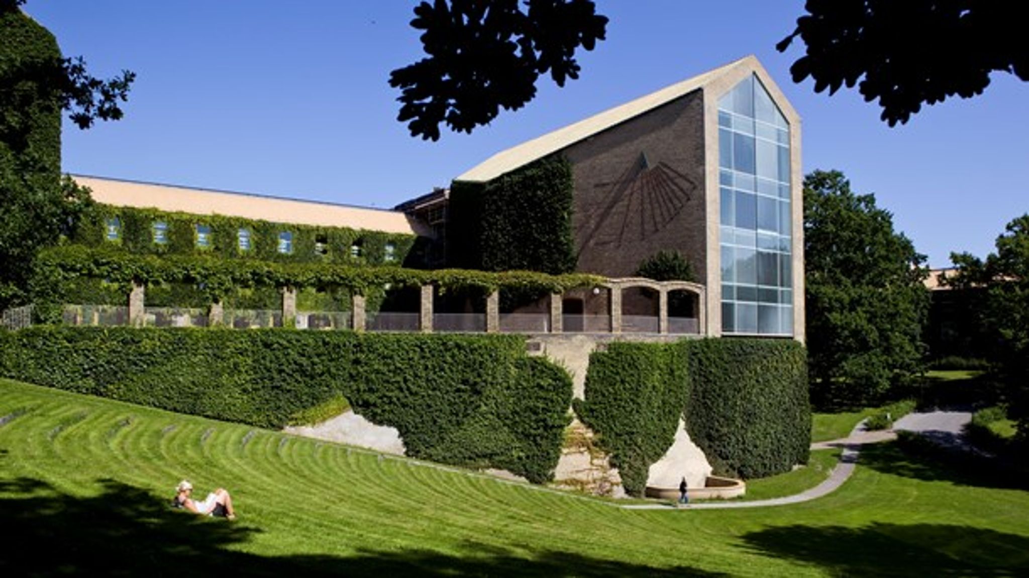 Aarhus Universitet er et af mange steder, der har oplevet et fald i udbetalinger af fratrædelsesgodtgørelser i det&nbsp;seneste udtræk fra Moderniseringsstyrelsen.