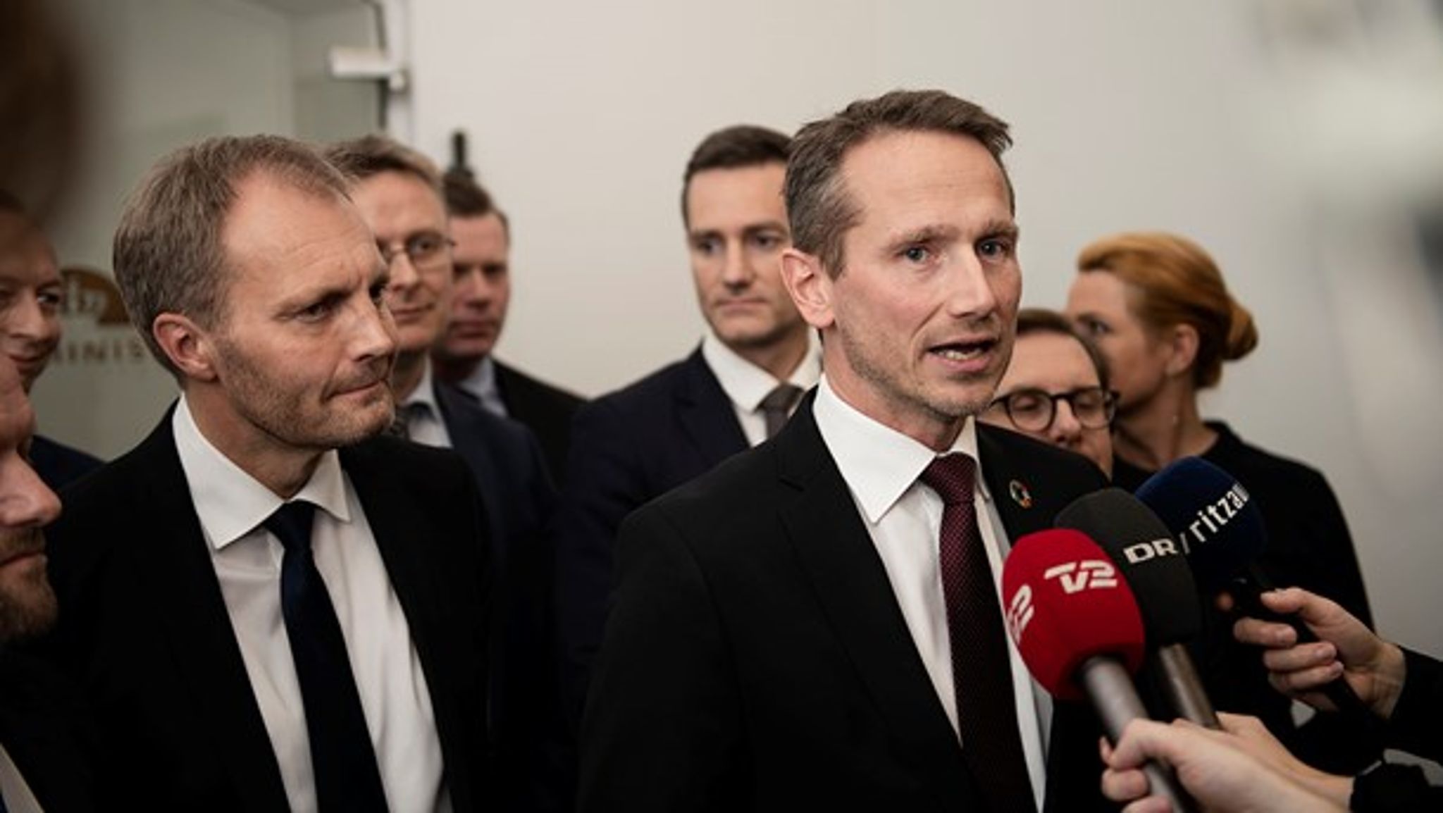 Det lykkedes at etablere et godt forhandlingsklima mellem DF's chefforhandler Peter Skaarup og finansminister Kristian Jensen (V). Så for en gangs skyld holdt DF-formand Kristian Thulesen Dahl sig ude af finanslovsforhandlingerne.<br>