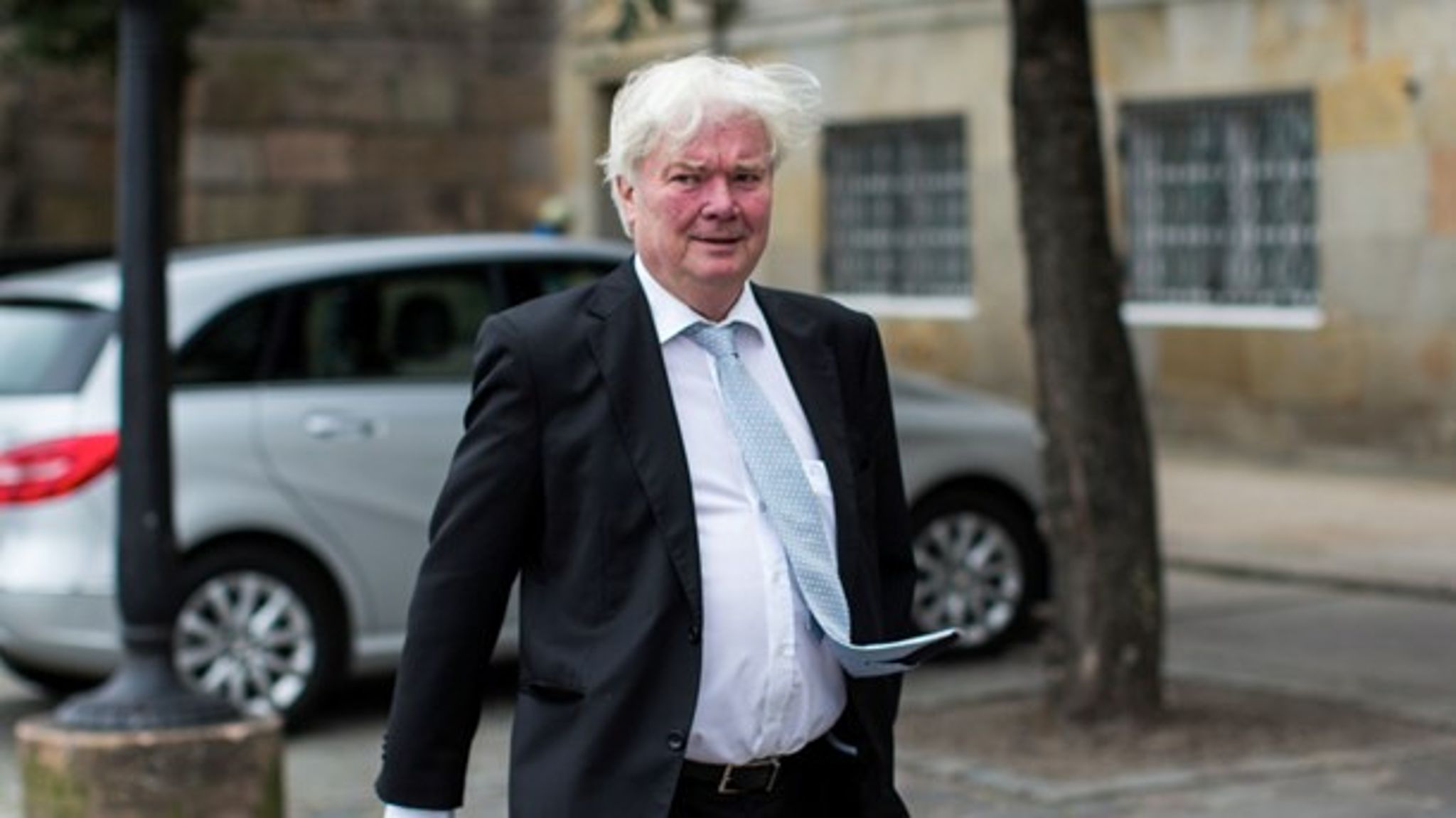 Rigsrevisionen og Statsrevisorerne har i mange år gjort opmærksom på uregelmæssigheder i administrationen af satspuljemidlerne, uden at der er sket noget, skriver Eyvind Vesselbo.