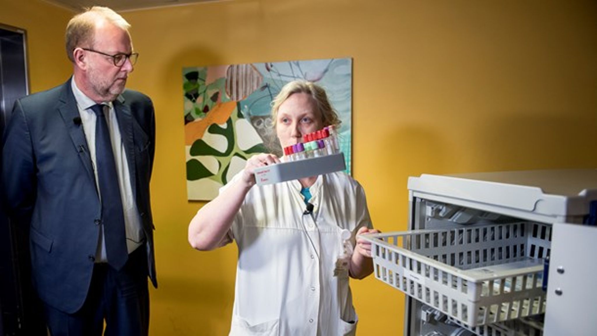 Odense Universitetshospital tester i øjeblikket en robot, som skal gøre brug af 5G-net til at transportere blodprøver. Det er kun toppen af isbjerget, mener Lars Christian Lilleholt.