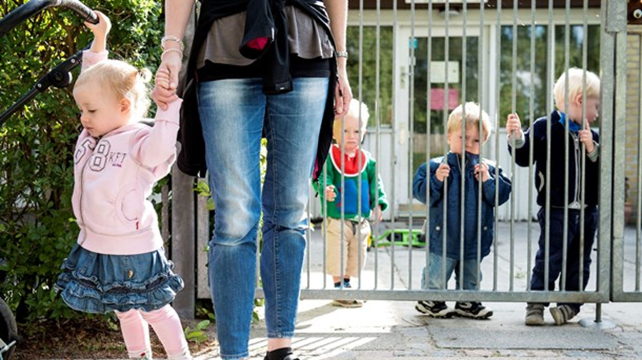 Man står tilbage med en følelse af vrede, afmagt, frustration og ikke mindst sorg, når man har set DR2-dokumentaren "Hvem passer vores børn", skriver&nbsp;Maria Kaare Petersson (arkivfoto).