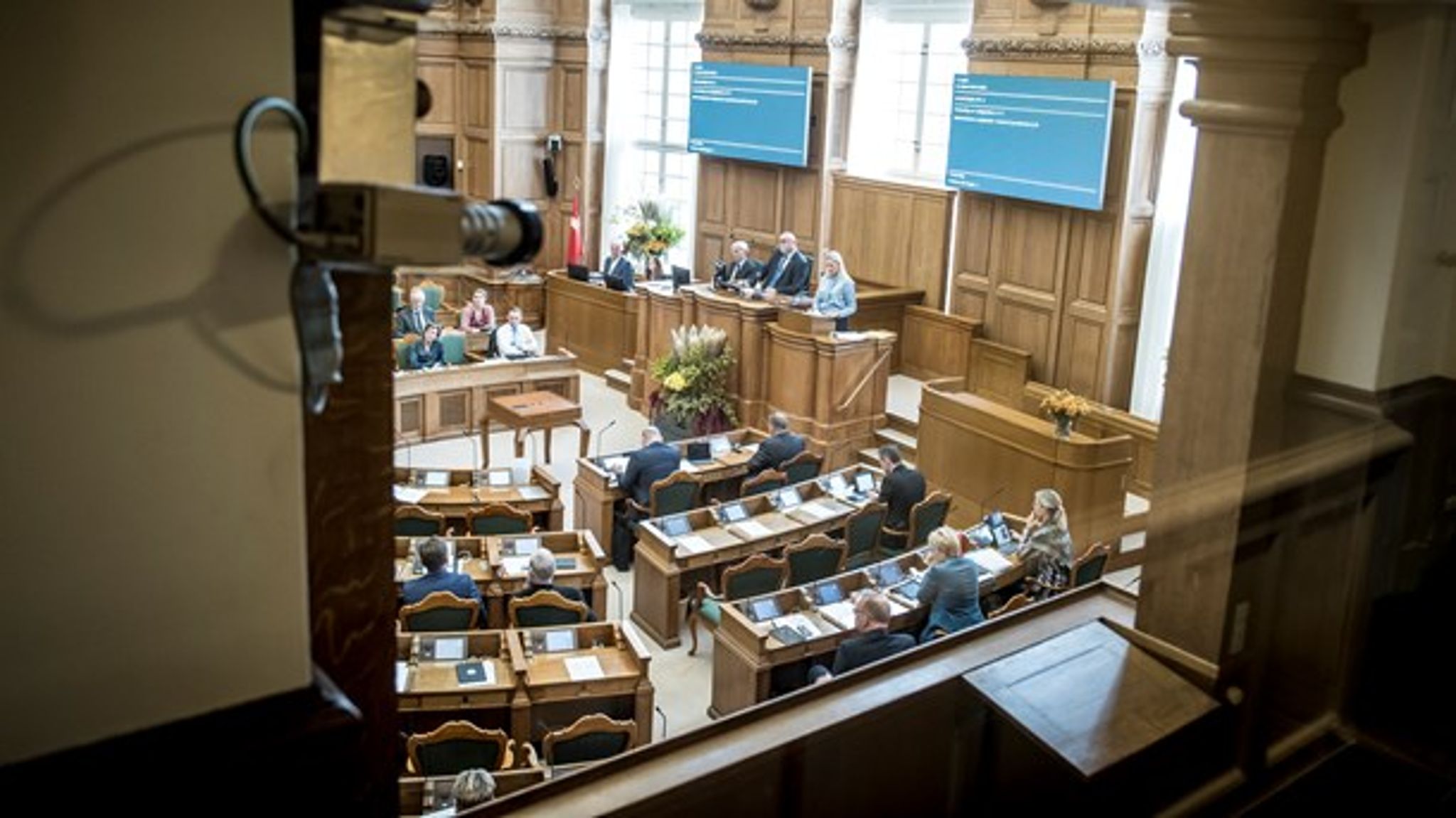 Rammerne for digitaliseringen af den offentlige sektor skal&nbsp;ikke afgøres i fagministerier, men derimod være centralt placeret hos Folketinget, mener Justitia.