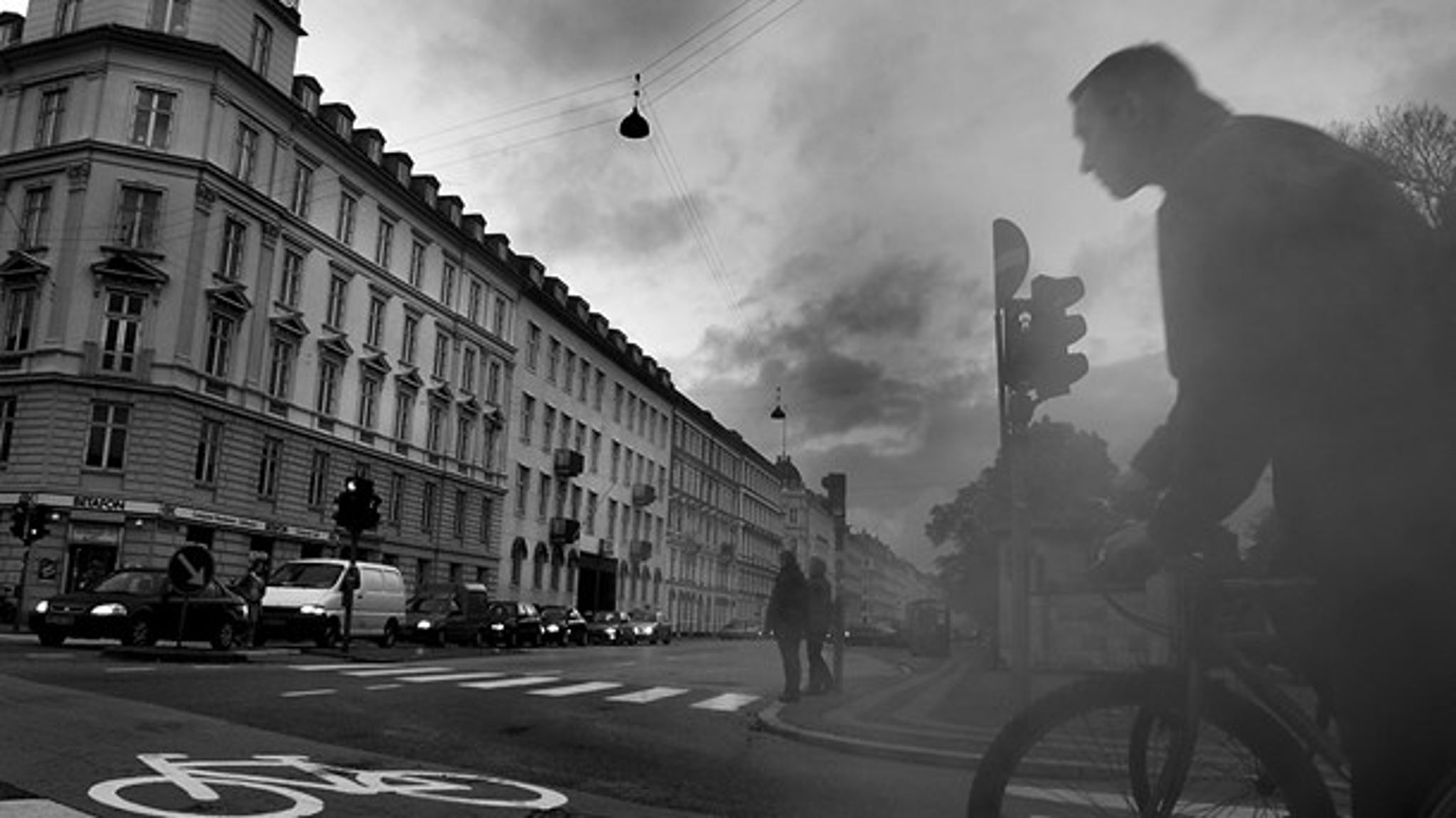 Det bør være et bæredygtighedskrav, at trafikkens afledte støj- og luftforurening skal mindskes, mener Kjeld A. Larsen. 