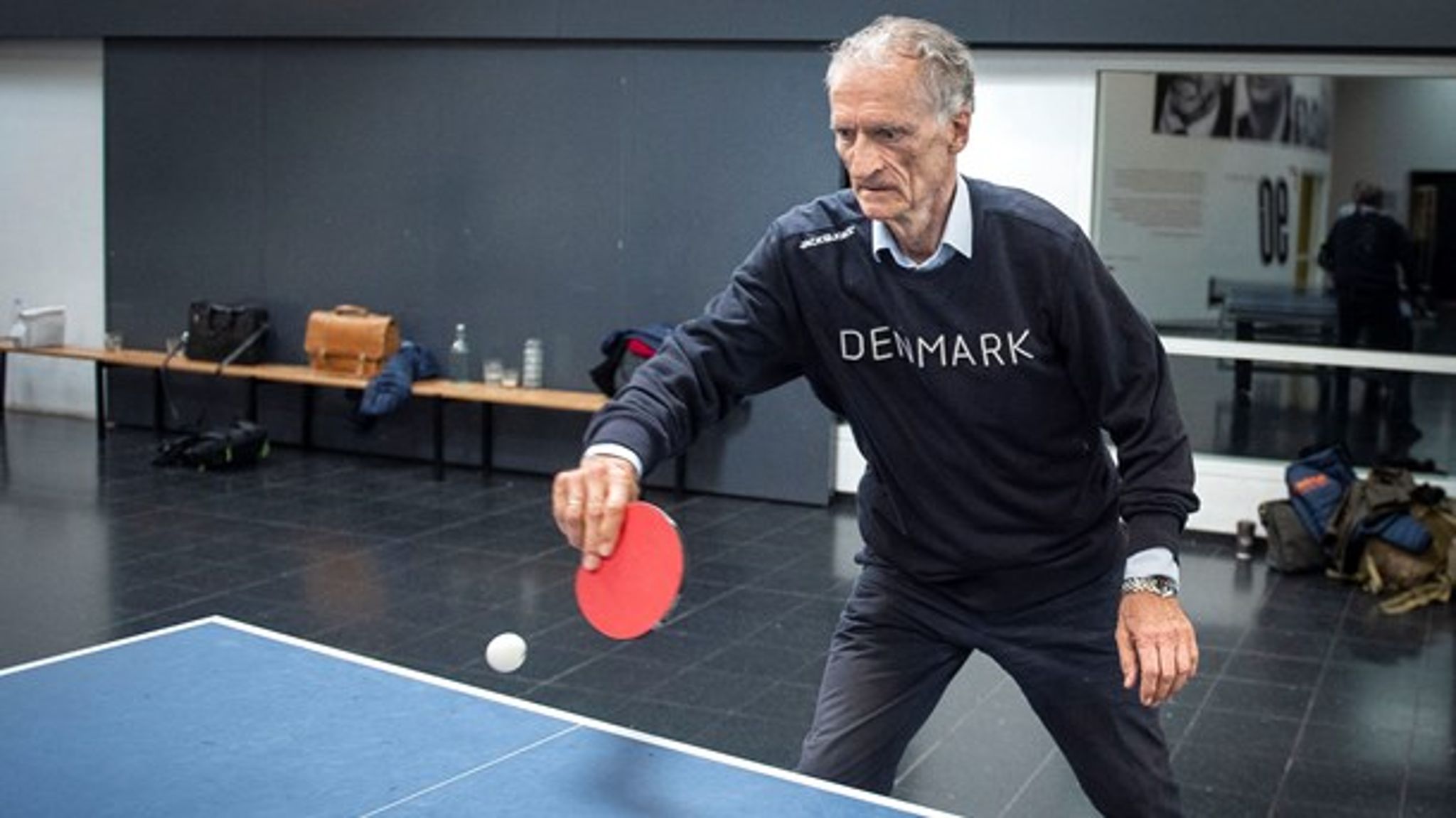 Efter torsdagens pressemøde i DGI-Byen i København&nbsp;tog Bertel Haarder og Kristian Jensen et rask slag bordtennis til ære for fotografen. Hvem der vandt opgøret, skal være usagt.