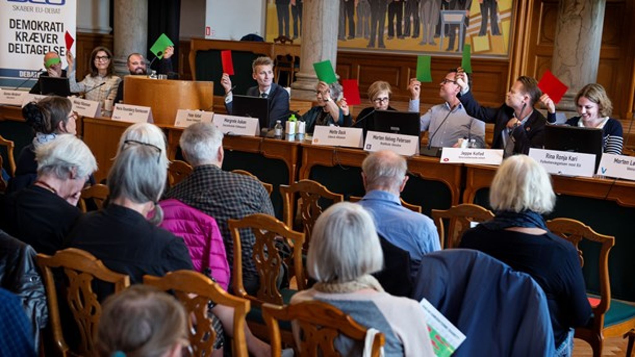Udvalgene i Europa-Parlamentet har ansvaret for at komme med inputs og ændringer til de lovforslag, som EU-Kommissionen spiller ud med. 
