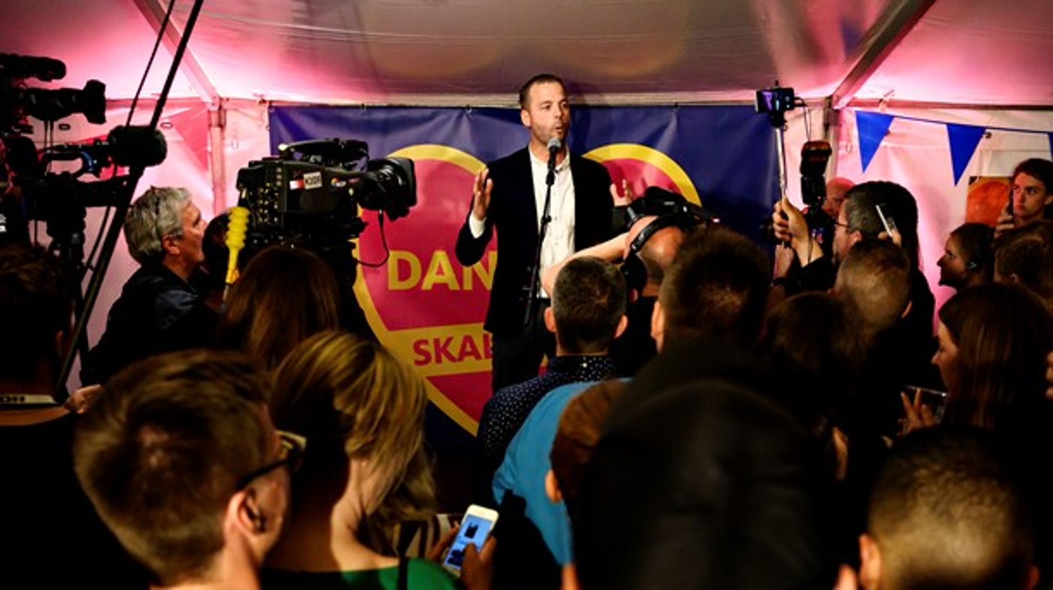 Er Morten Østergaard blot for imamerne, hvad Inger Støjberg var for svinehunden under bordet i bodegaens mørkeste bås? spørger Jens Chr. Grøndahl.&nbsp;