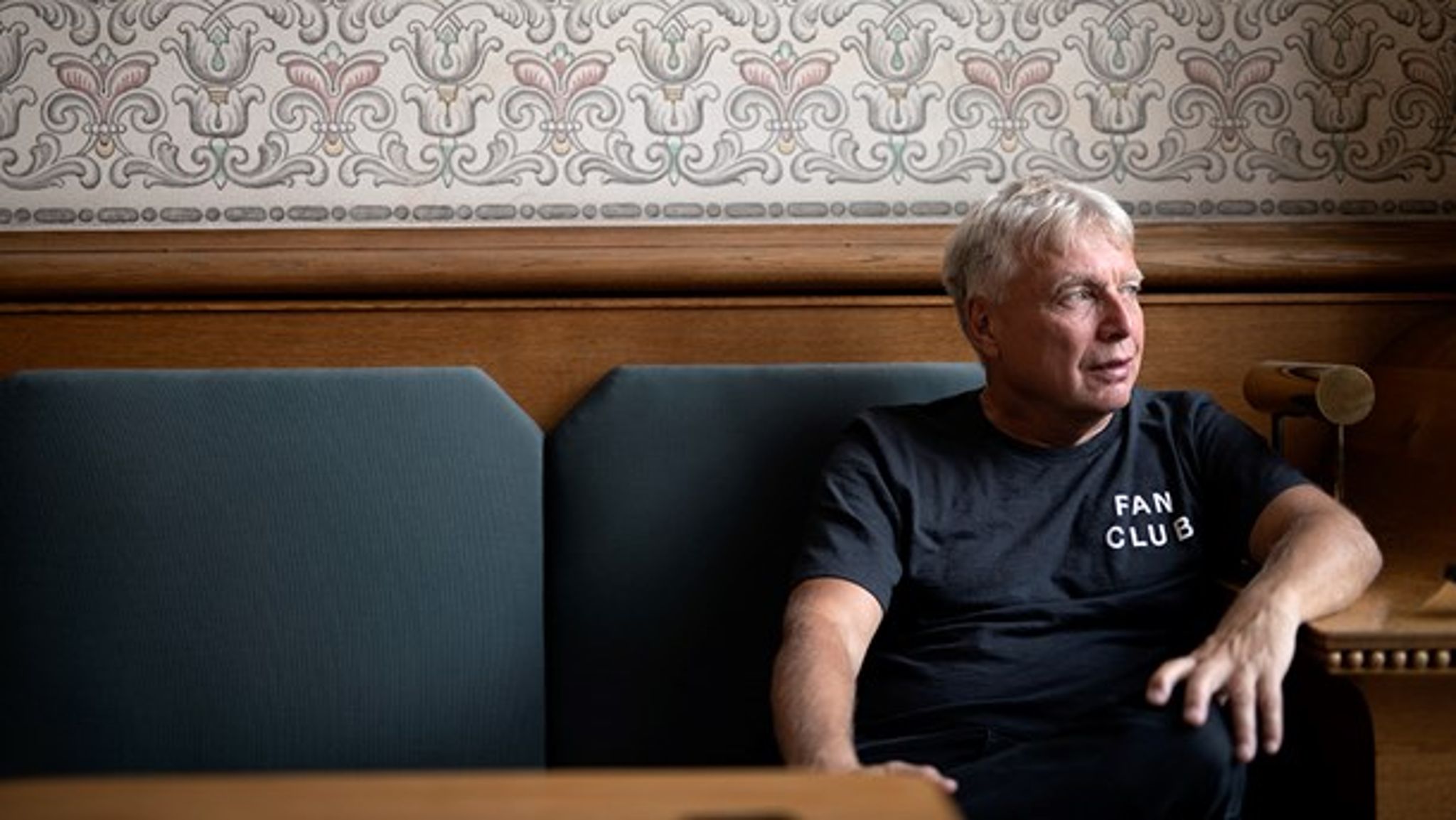 Vi skal stoppe den økonomiske blødning, før vi kan diskutere kulturpolitik, skriver Uffe Elbæk.