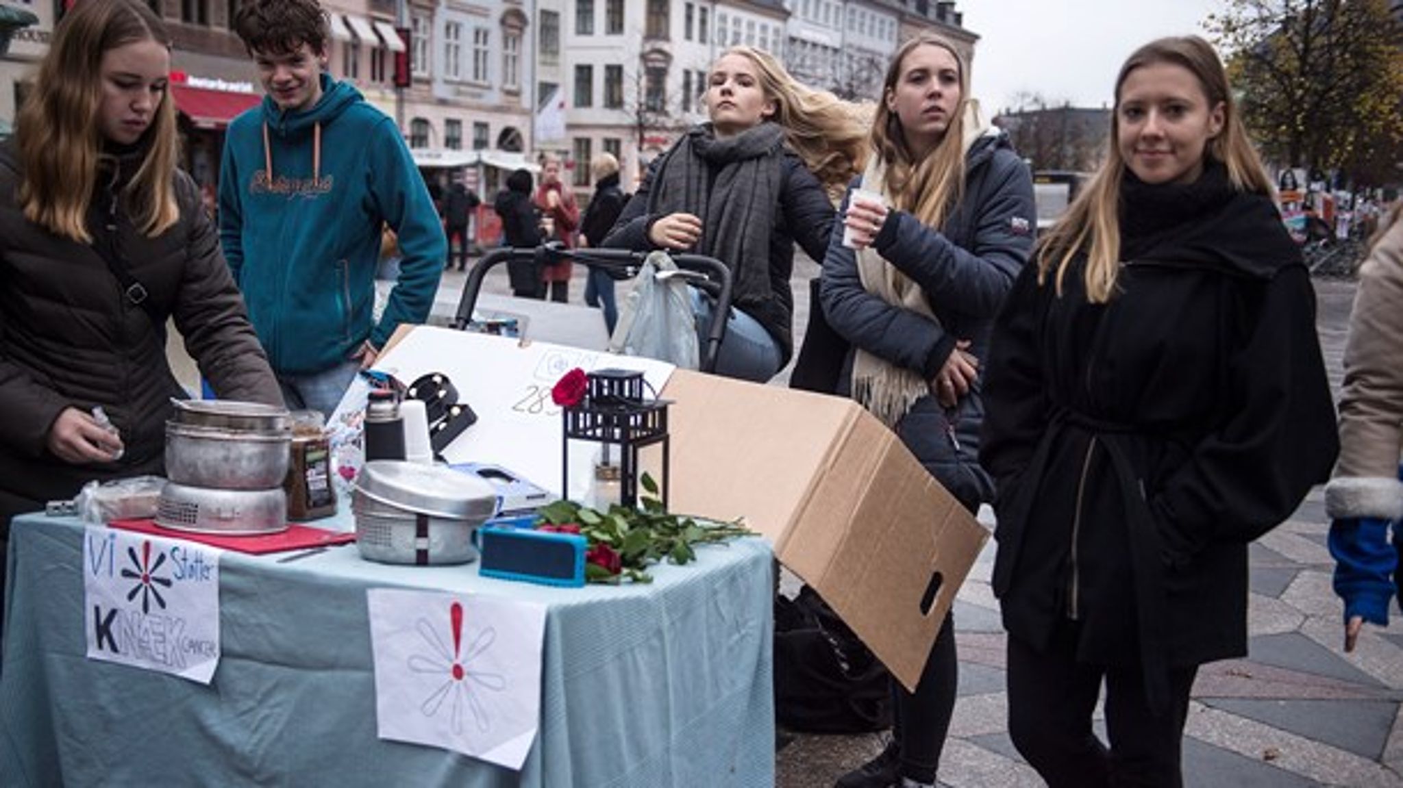 Selvom bogen spænder bredt, så er der en lethed i tonen, som klæder budskabet. Der er en opfordring til at arbejde grundigt og seriøst med sine projekter, men også til at vide, at ingen projekter udarter sig lige efter planen, skriver Ruth Gøjsen.