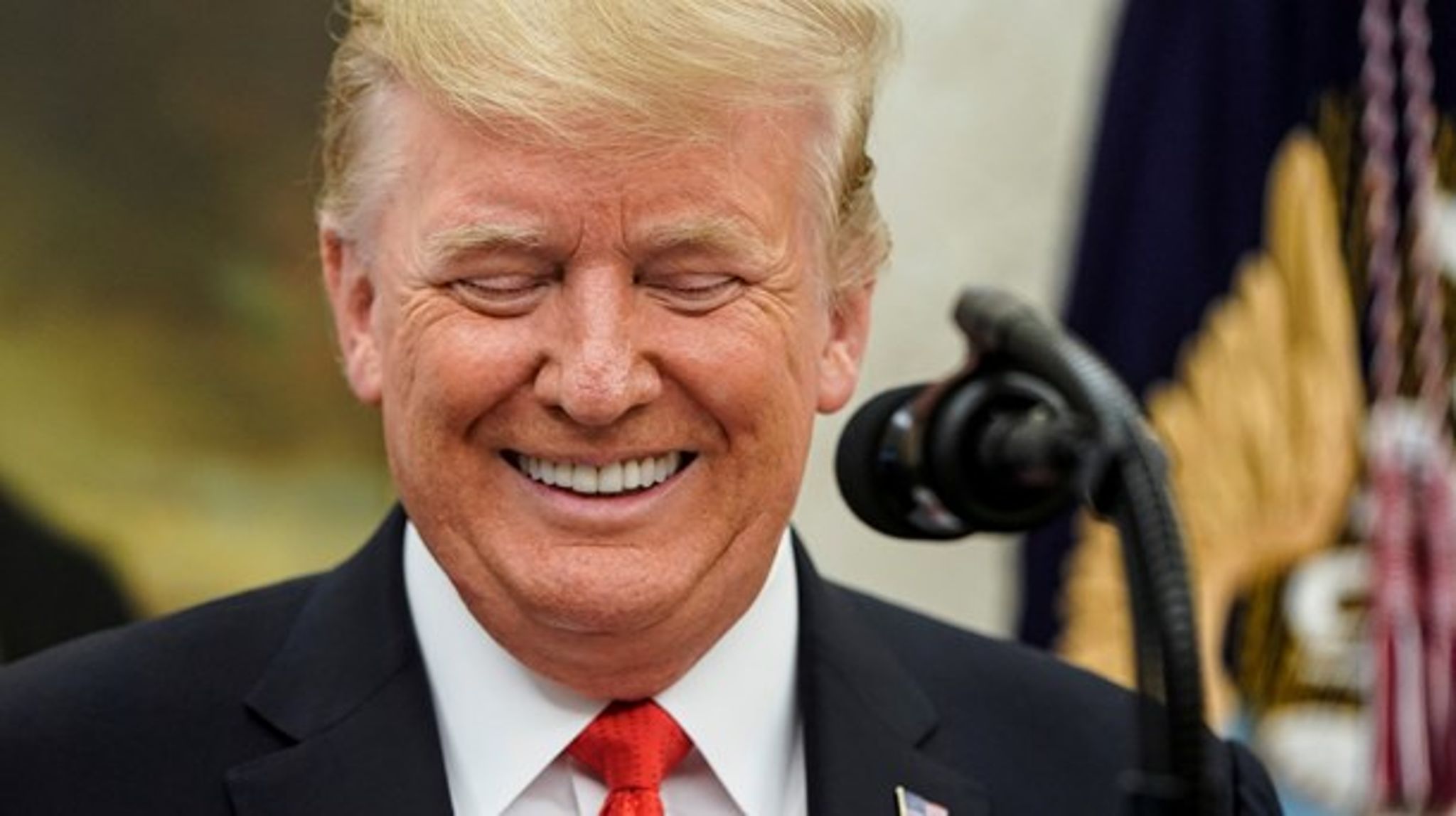 Trump har forvandlet Grønland fra is til ild i rigsfællesskabets hænder, og det klares næppe blot med en opdateret udgave af den danske arktiske strategi, mener Hans Jakob Helms.