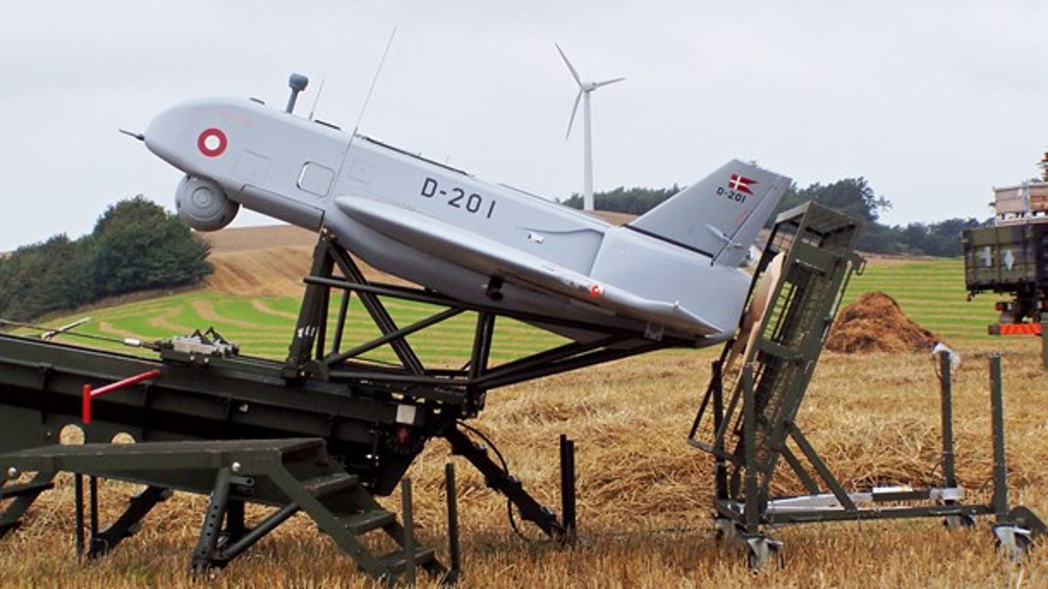 Tårnfalken blev skrottet efter at have kostet Forsvaret mere end 400 millioner kroner.