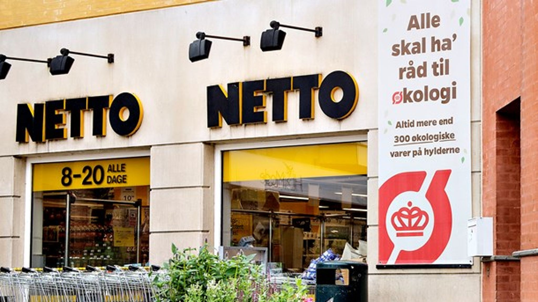 Netto siger: "Alle skal have råd til økologi." Heldigvis har vi allerede et økologisk marked, hvor der både er kvalitetsøkovarer og økologiske basisvarer, mener Økologisk Landsforening.
