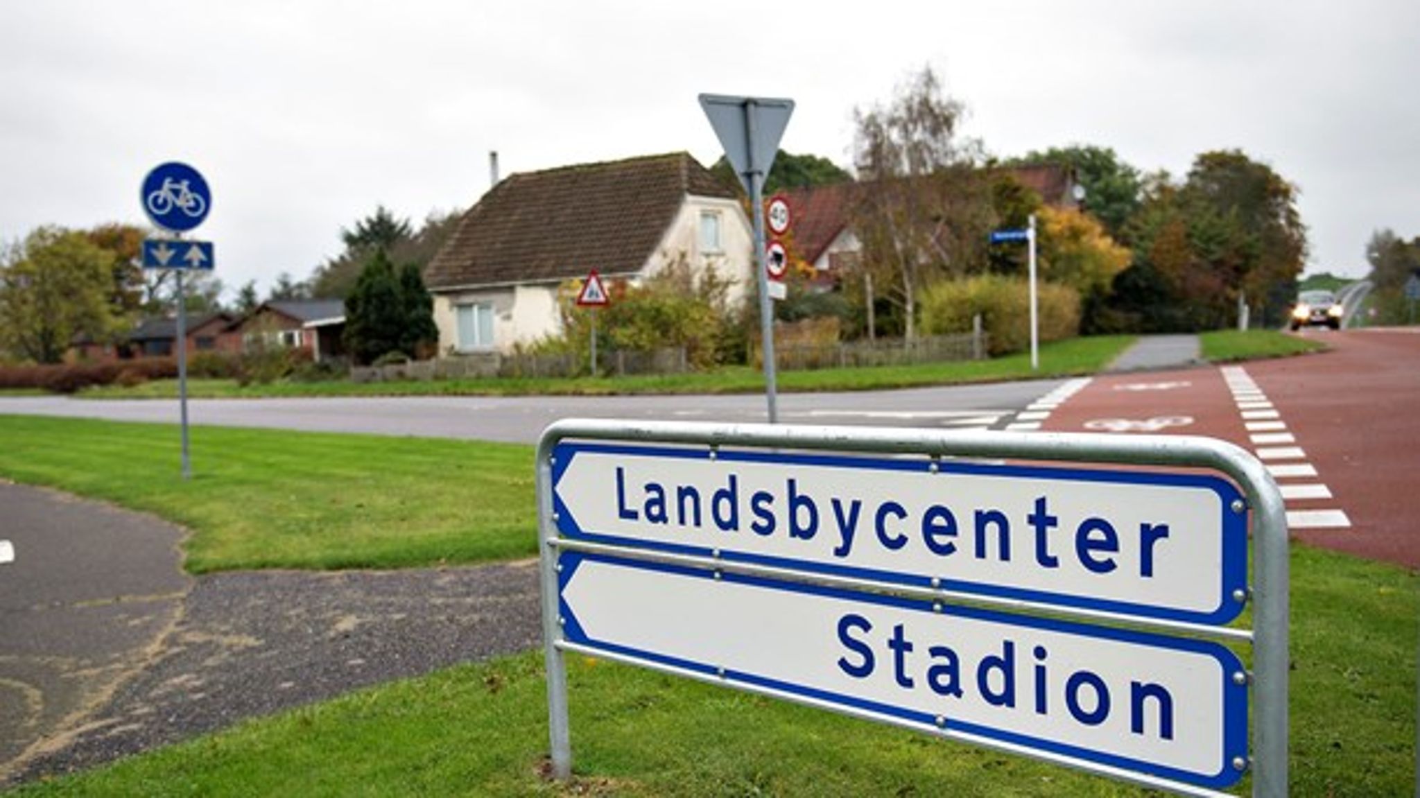 Trom landsbyen sammen, bliv enige om en vision, og nedfæld en udviklingsplan for landsbyen, for udviklingen kommer ikke af sig selv. Sådan lyder nogle af rådene fra formanden for Landdistrikternes Fællesråd, Søren Husted Damsgaard.<br>